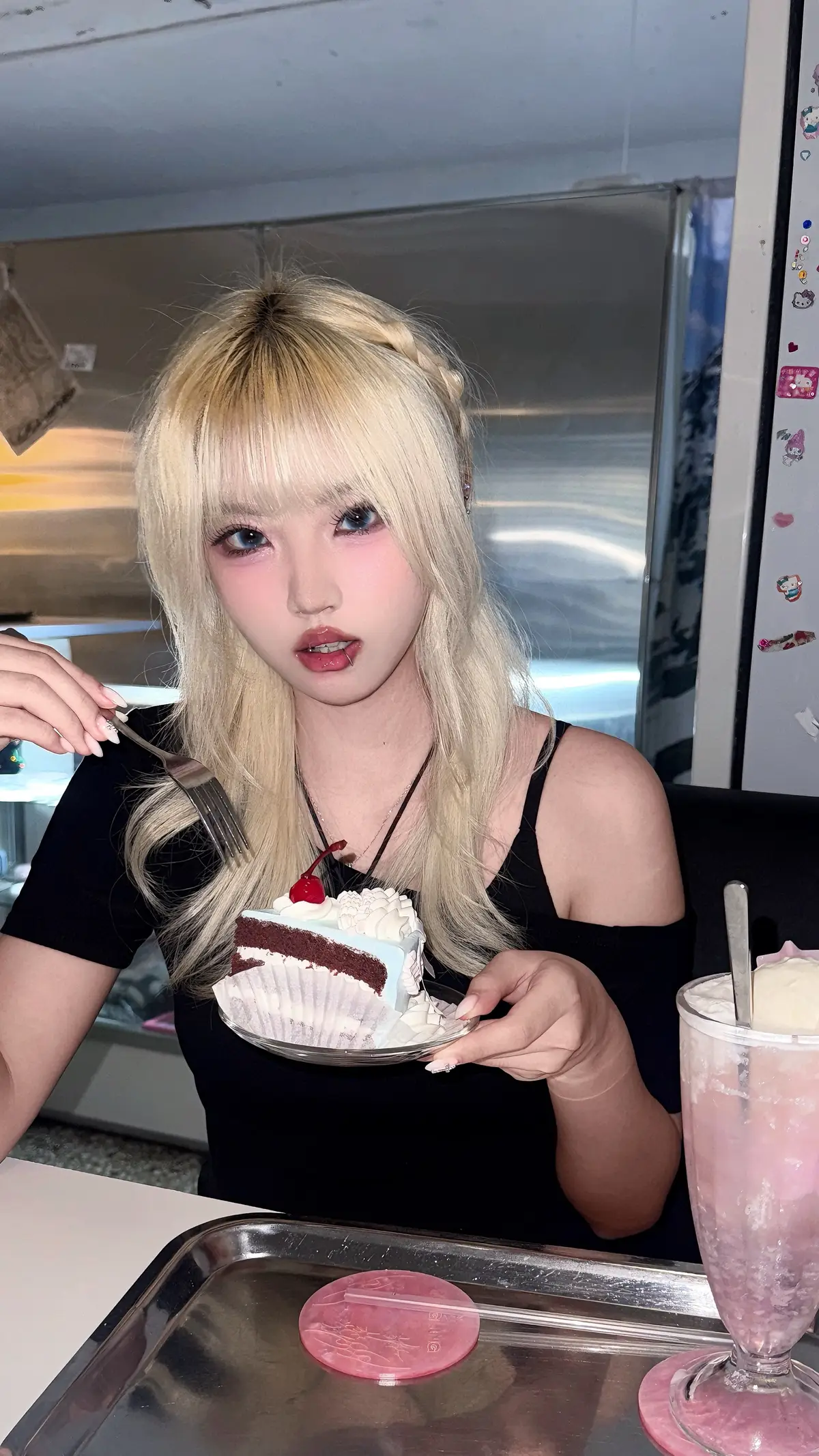 @ゆり