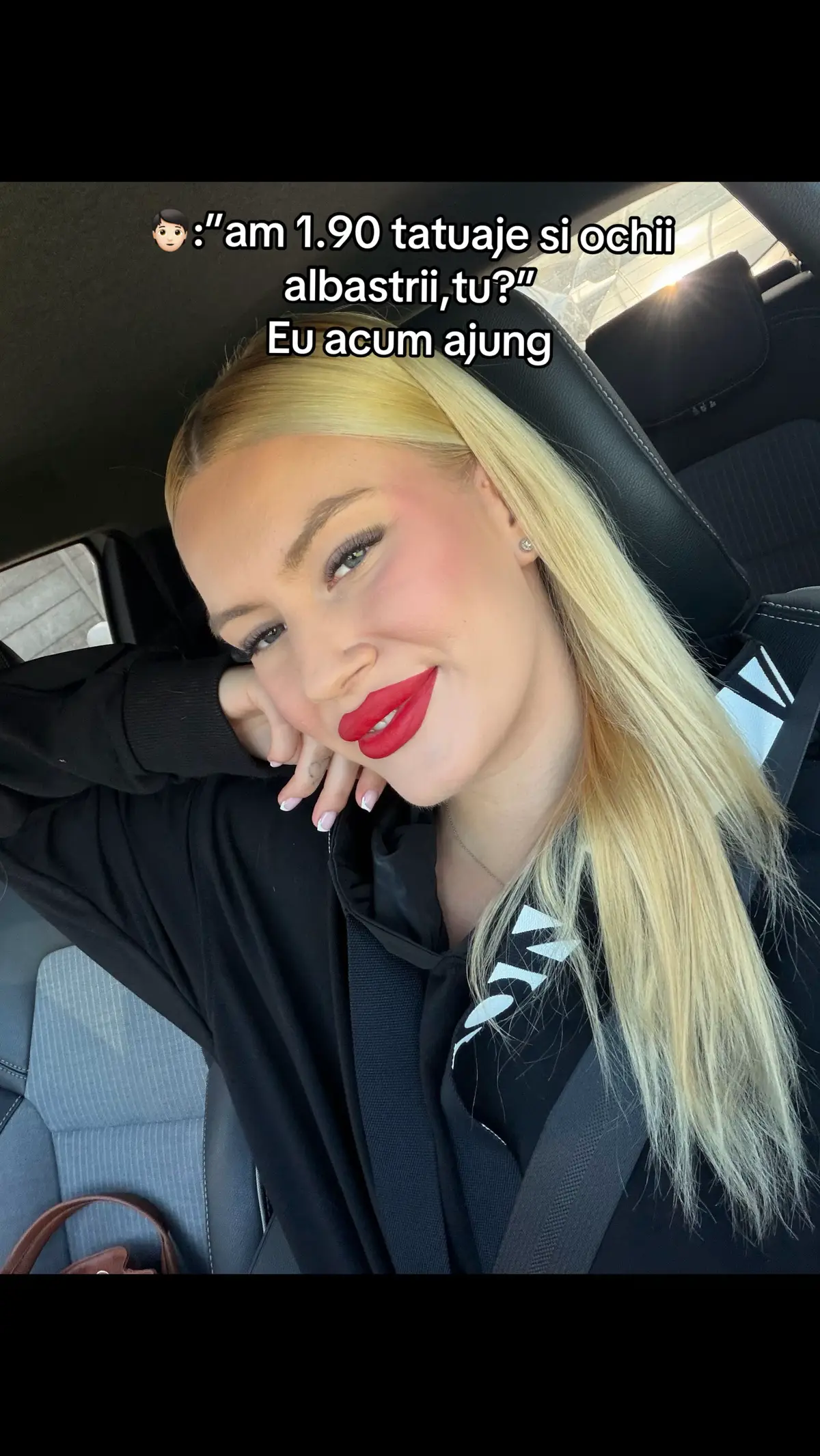 @AlexandraM12