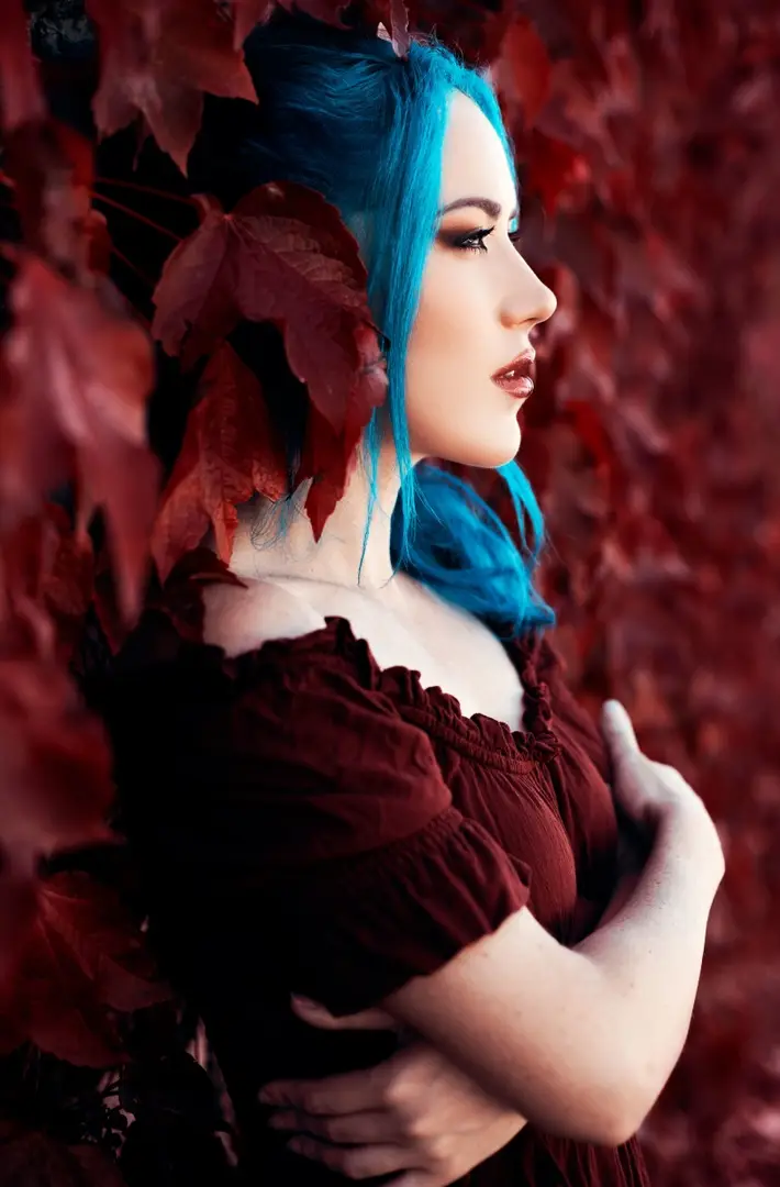 @Alissa White-Gluz