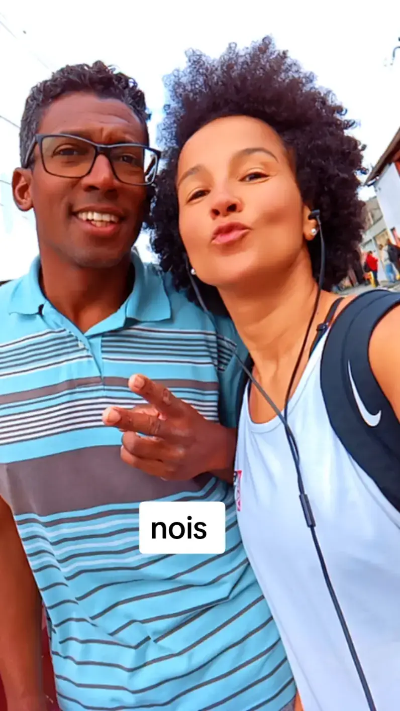@N&aacute;dia