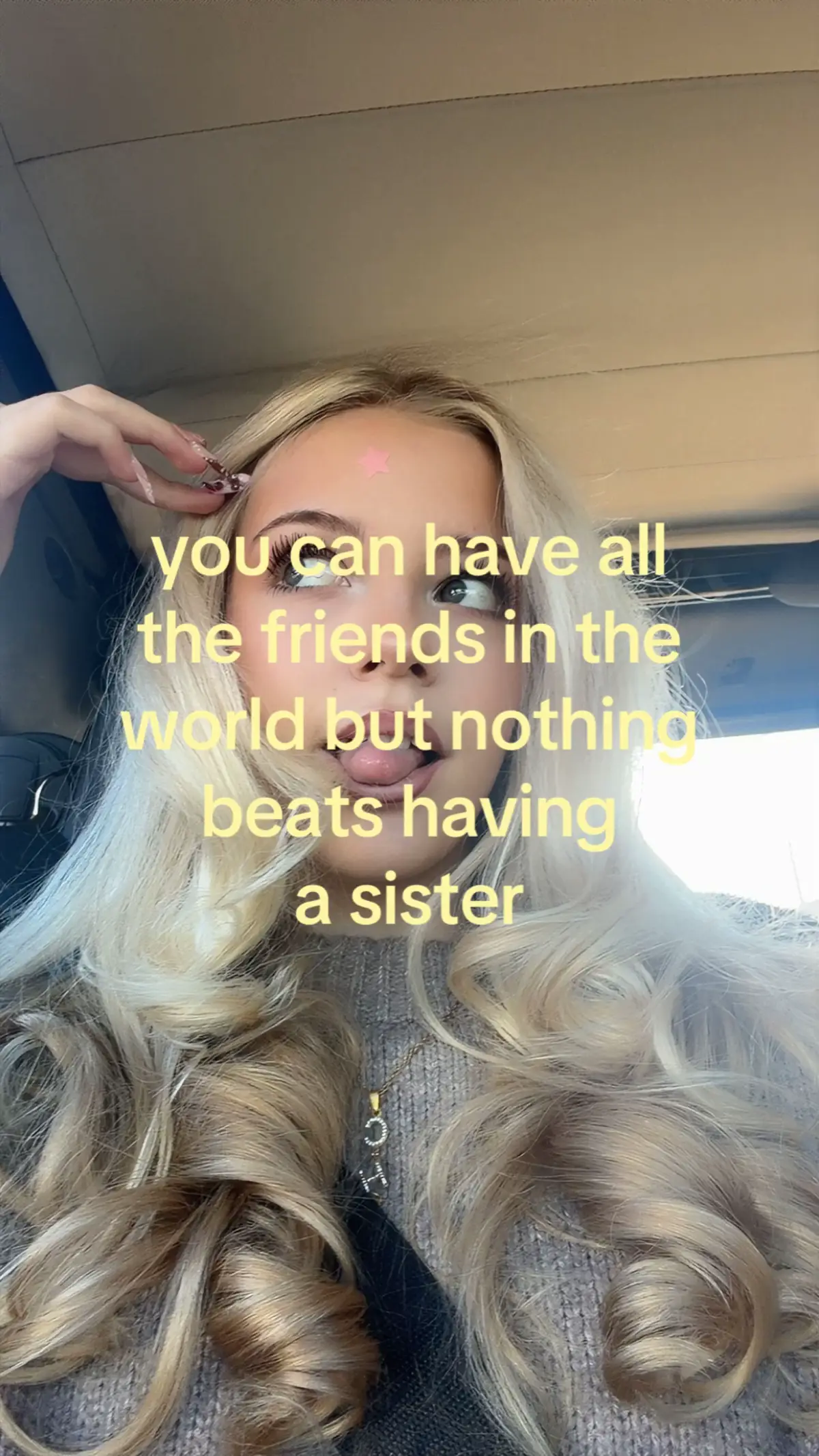 @𝐜𝐡𝐥𝐨𝐞́🍸
