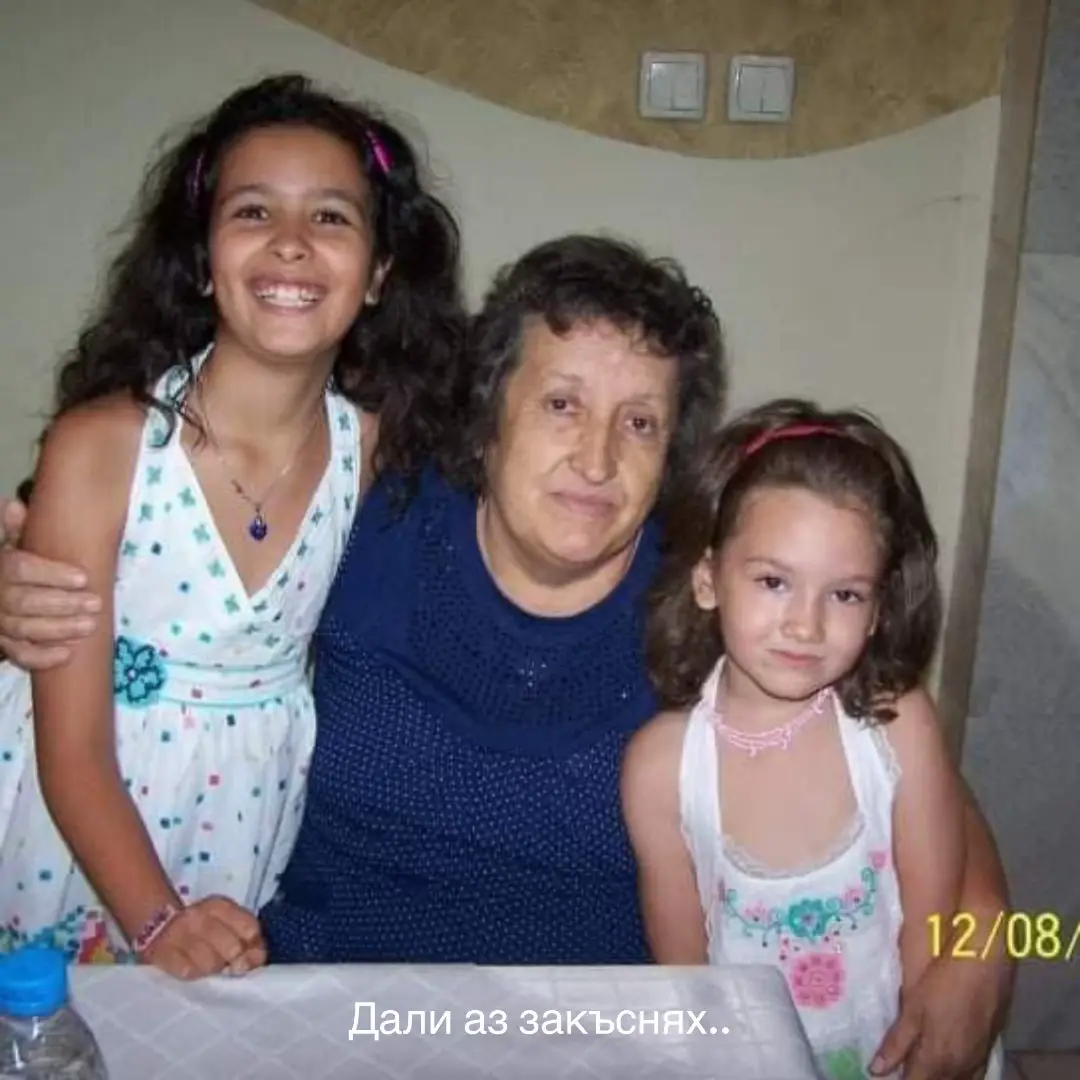 @🦋