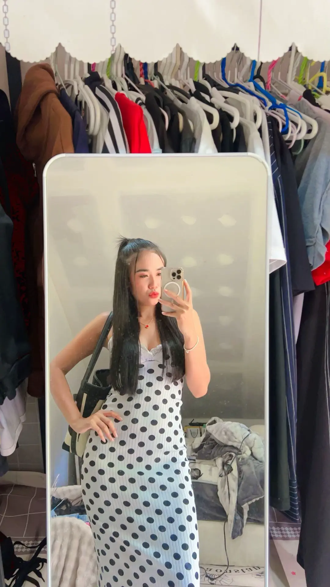 @J I N 👸
