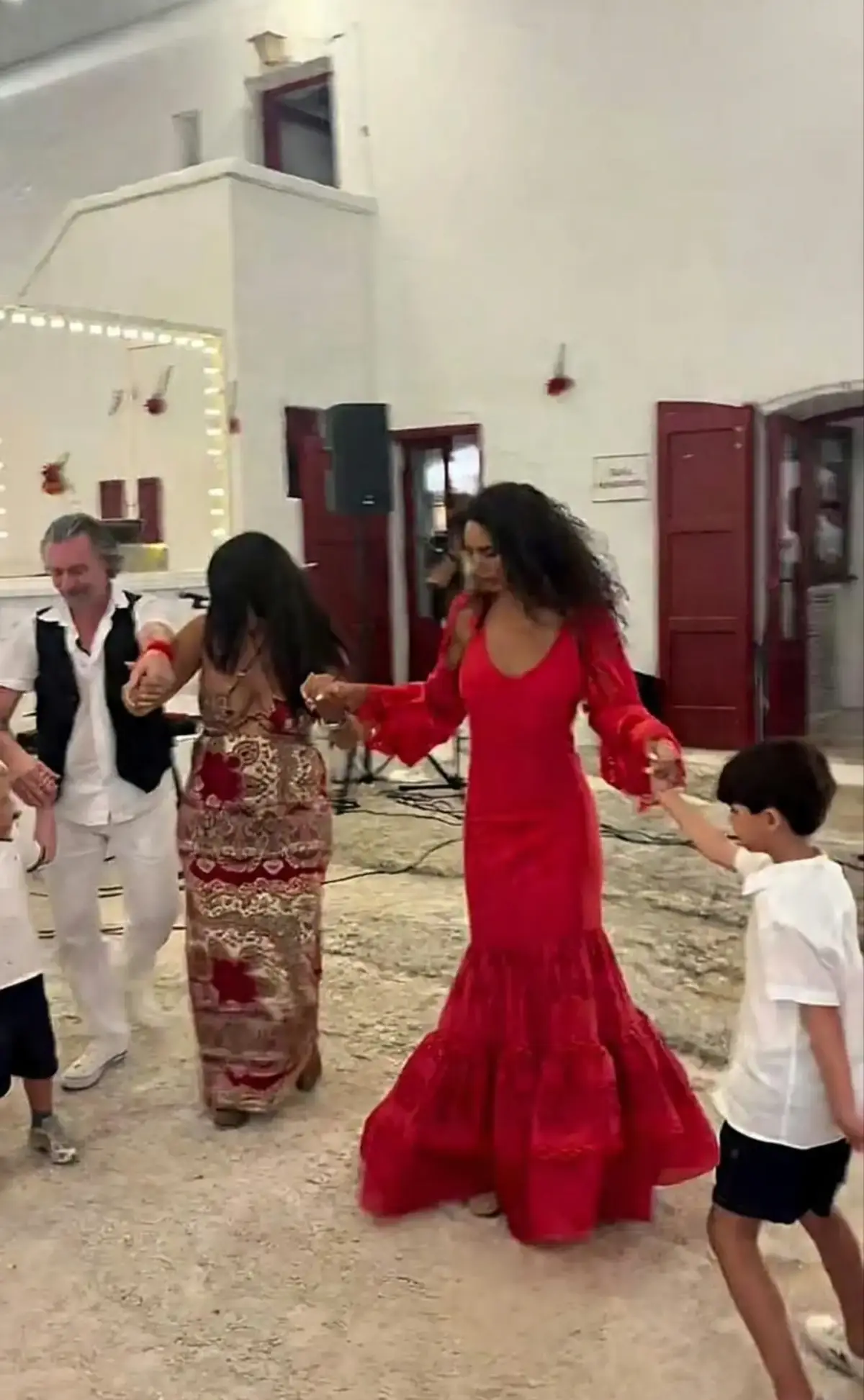 @raffaellamodugnoclub