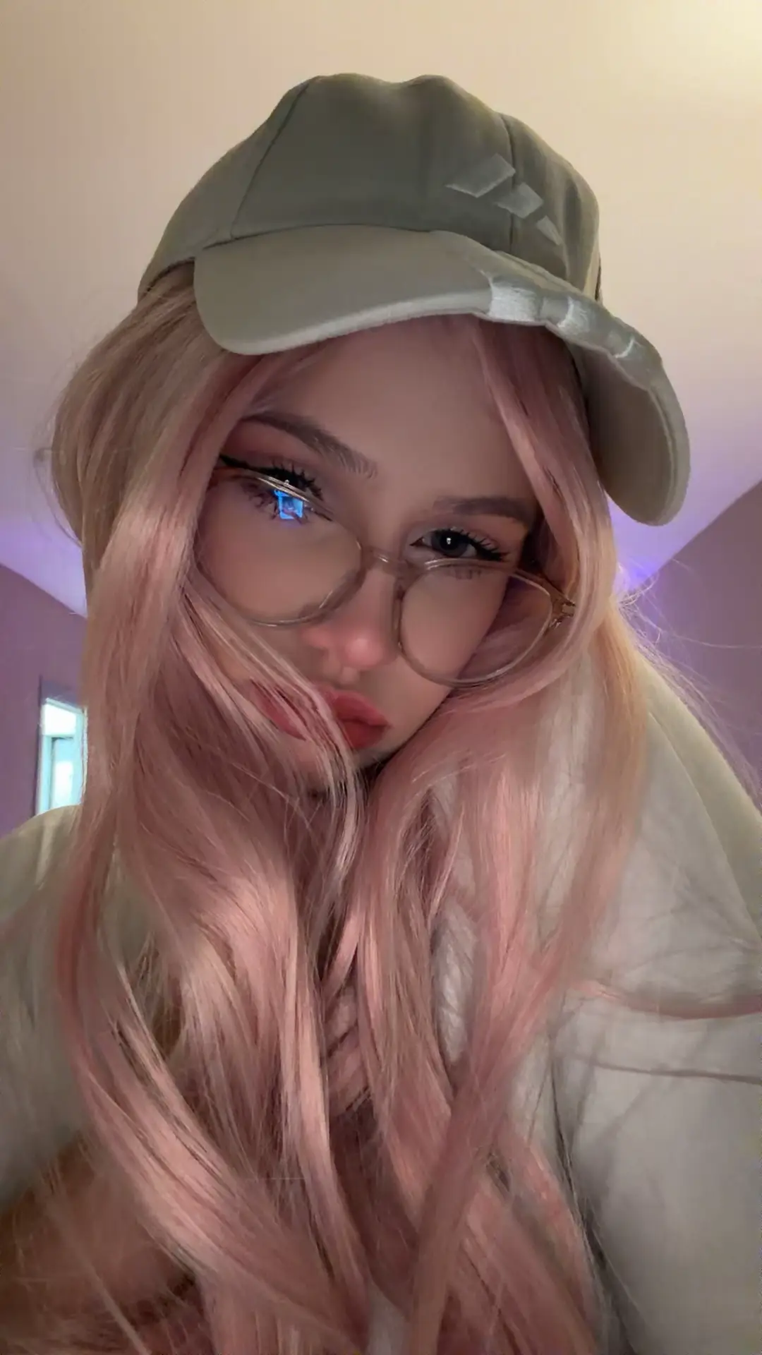 @Sofia_Hosok