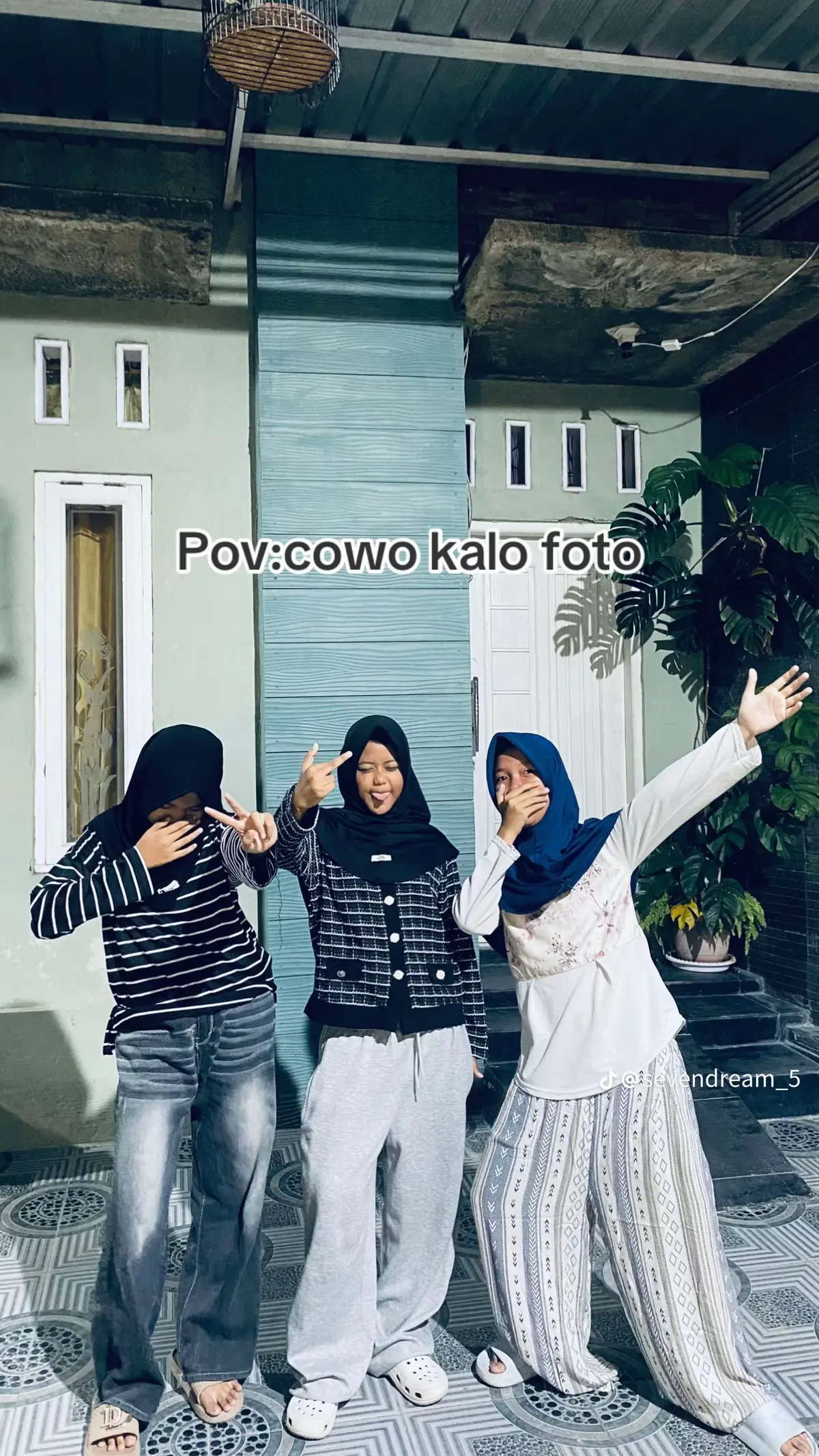 @๐ฆ๐ผ๐๐น๐ป๐ผ๐
๐
๐ฎ