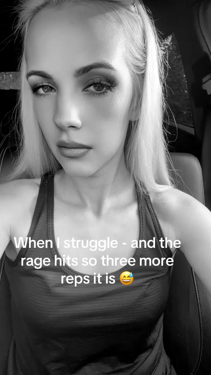 @miss_mercedesbenz