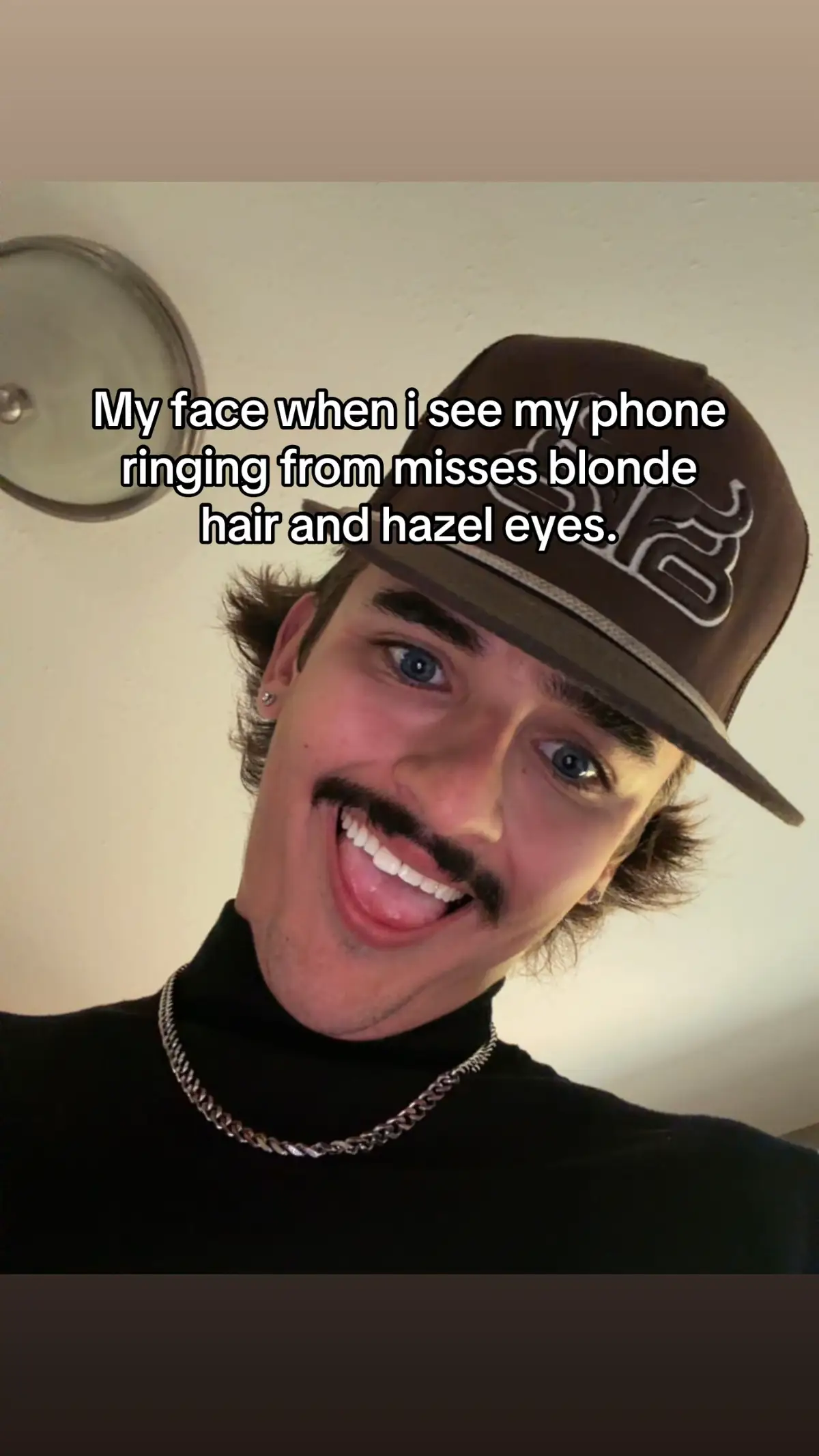 @𝓐𝔂𝓭𝓮𝓷 👑