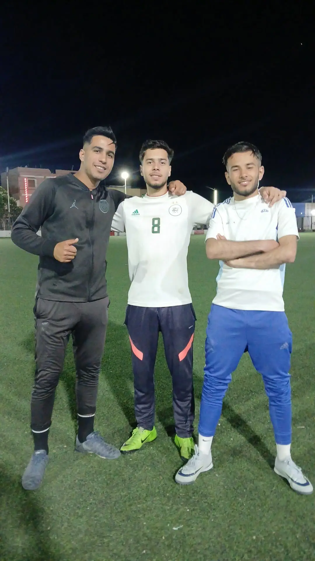 @Akram Boudebbiha