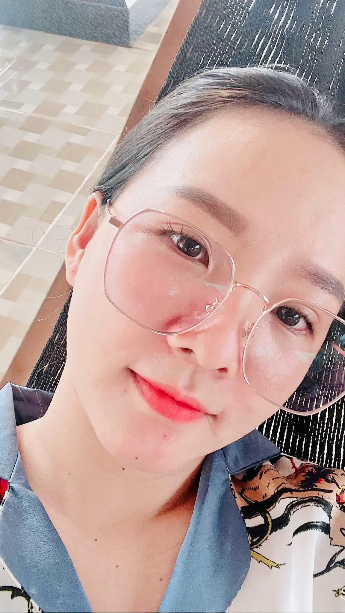@Đẹp Gái Thiếu Trái Dứng