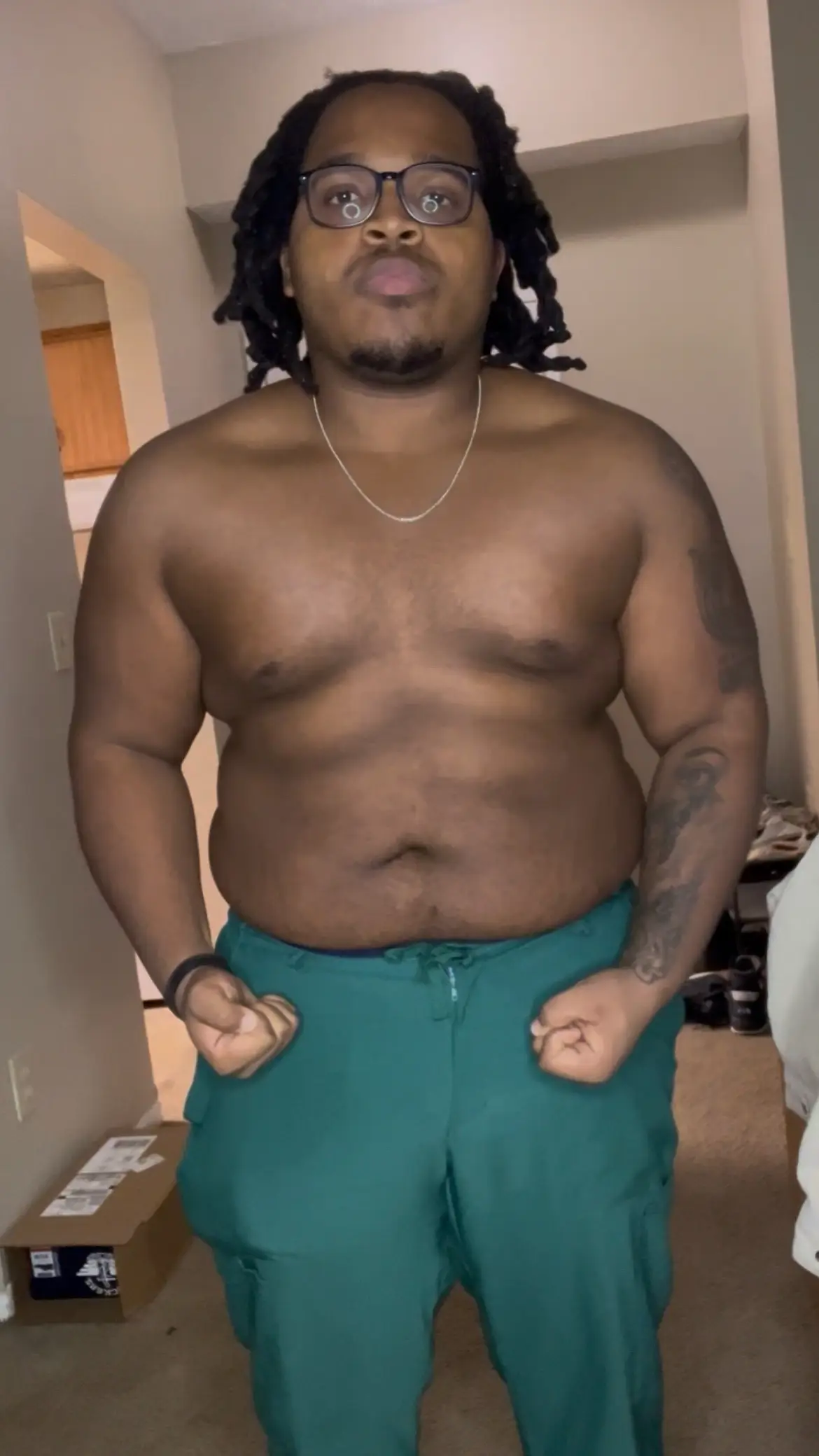 @Que