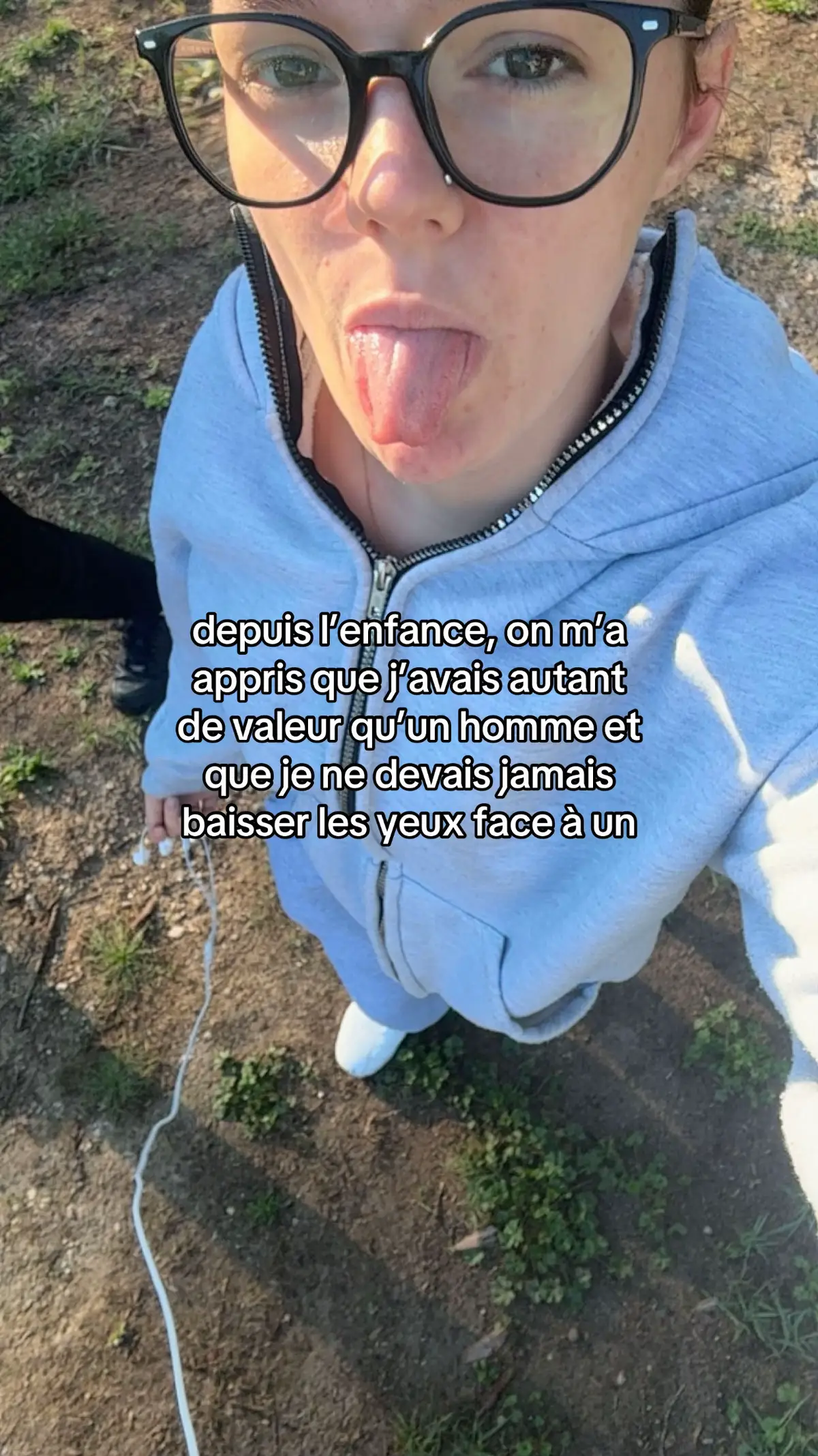 @︎