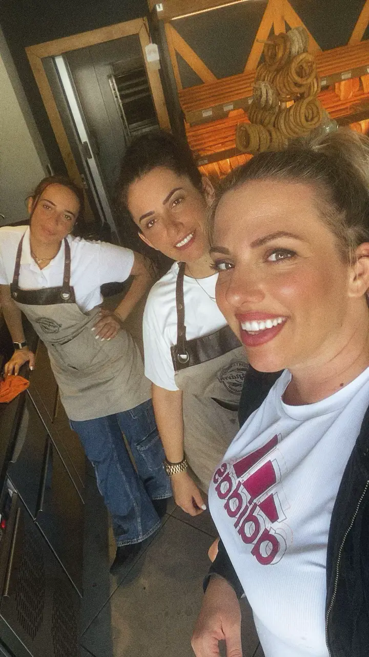 @🐾🦋 *V&A&S*🦋🐾