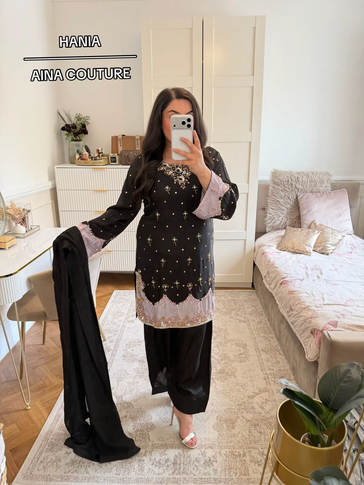 @Aina__couture