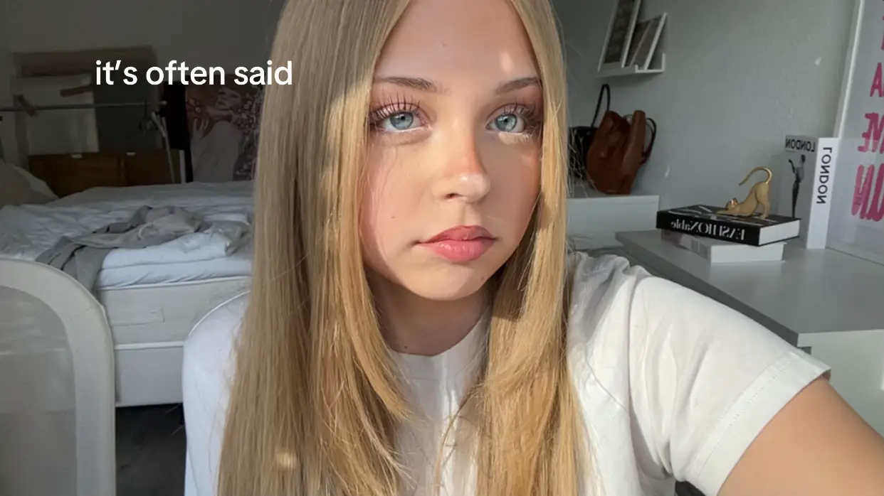 @zoemberassing