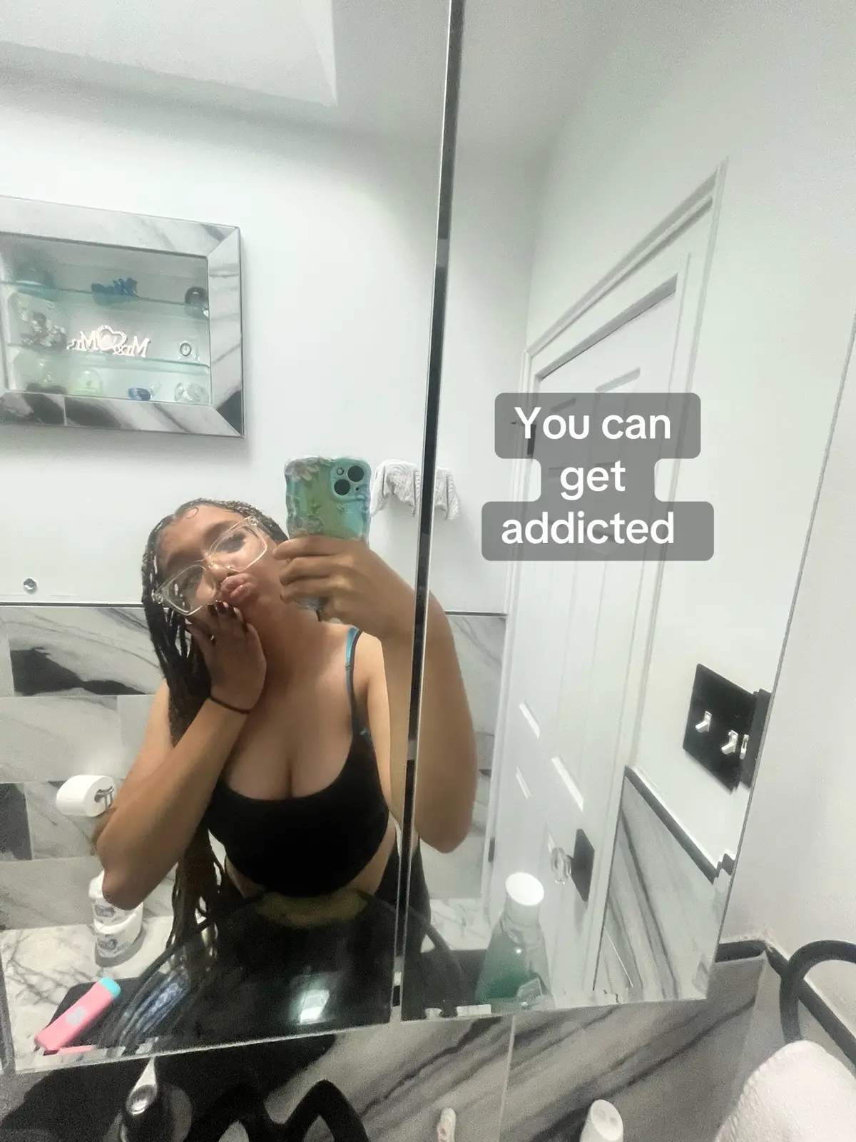 @𝔓𝔬𝔰𝔰𝔢𝔰𝔰𝔢𝔡𝔅𝔢𝔞𝔲𝔱𝔶