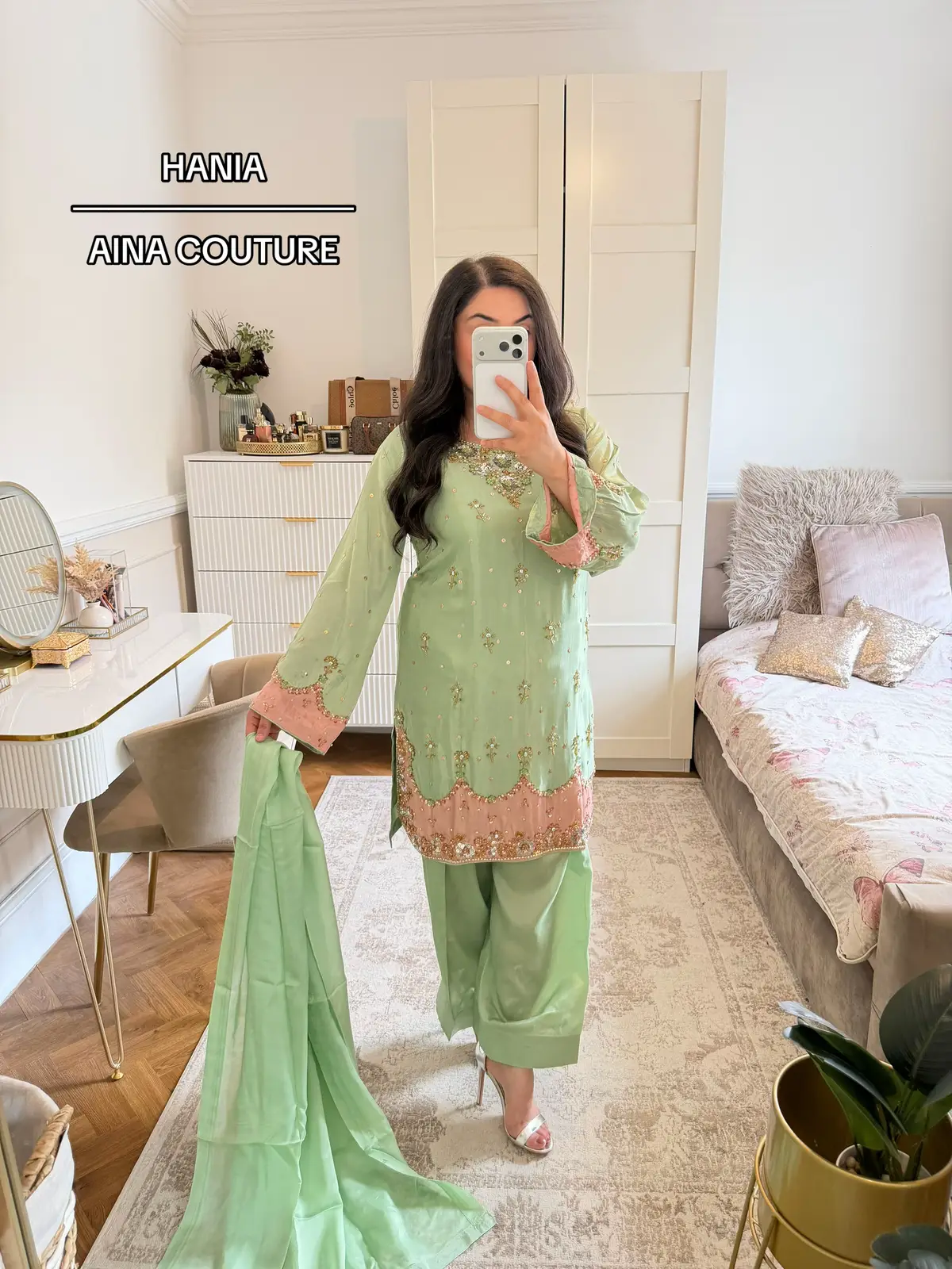 @Aina__couture