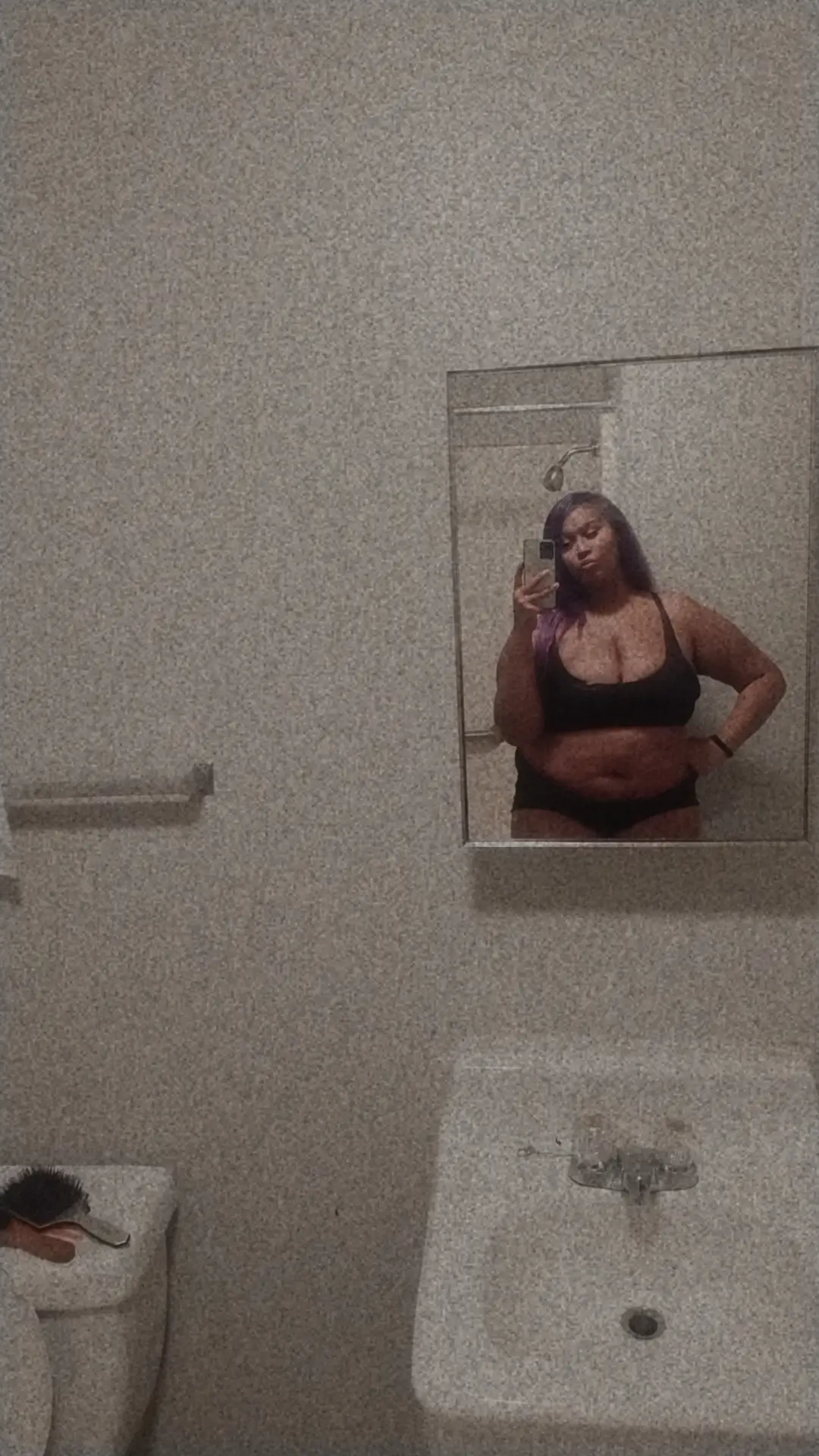 @prettylittleredthang_
