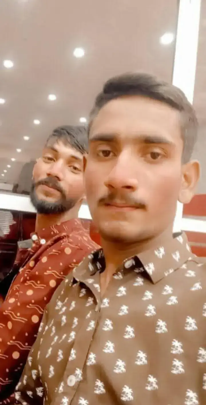 @RaHul sOhTrA bRaNd🇵🇰✈️🇱🇷
