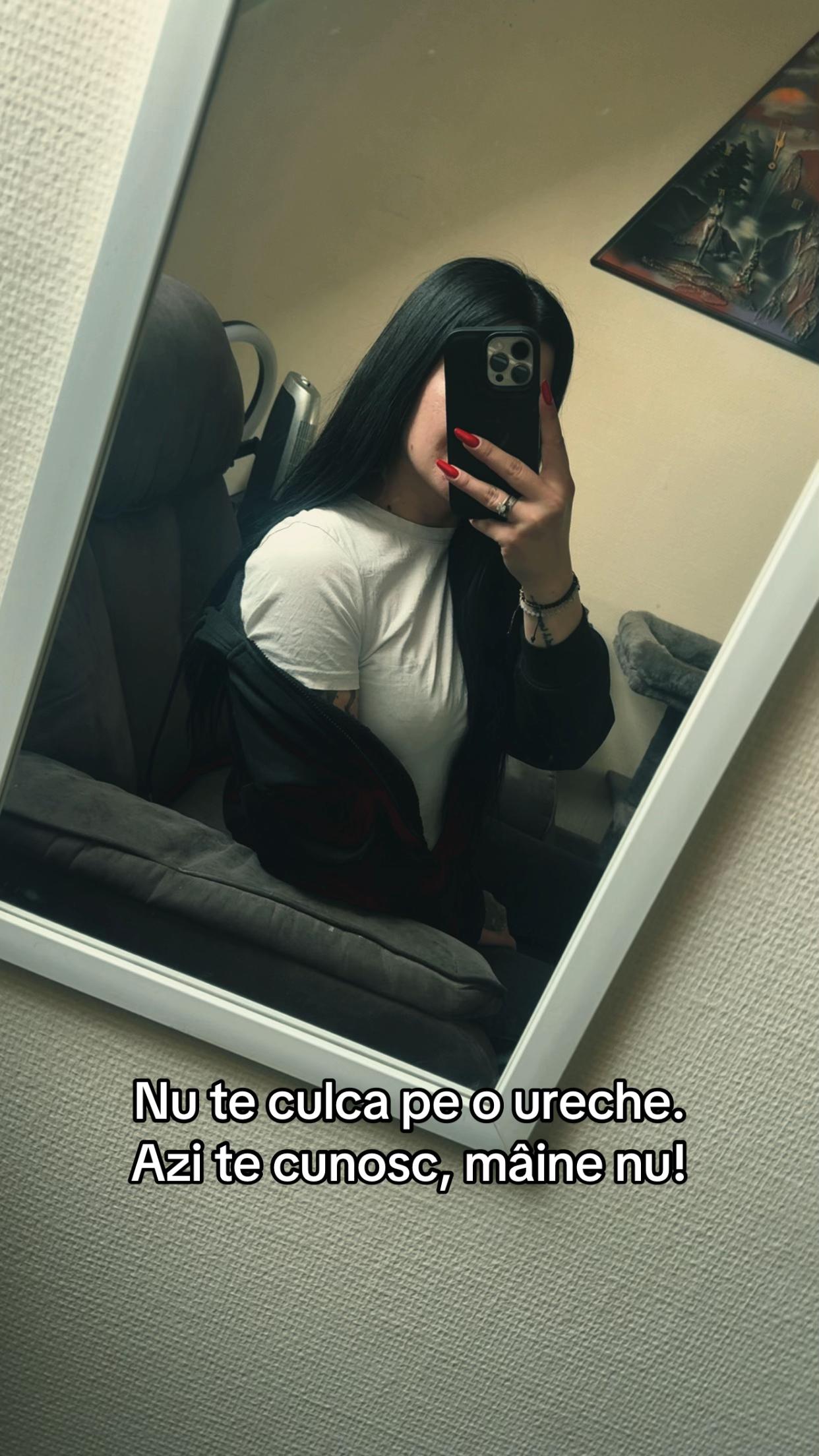 @Elena🧸