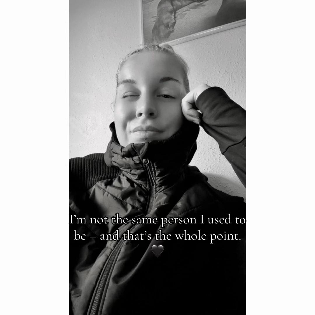 @•𝓜🤍