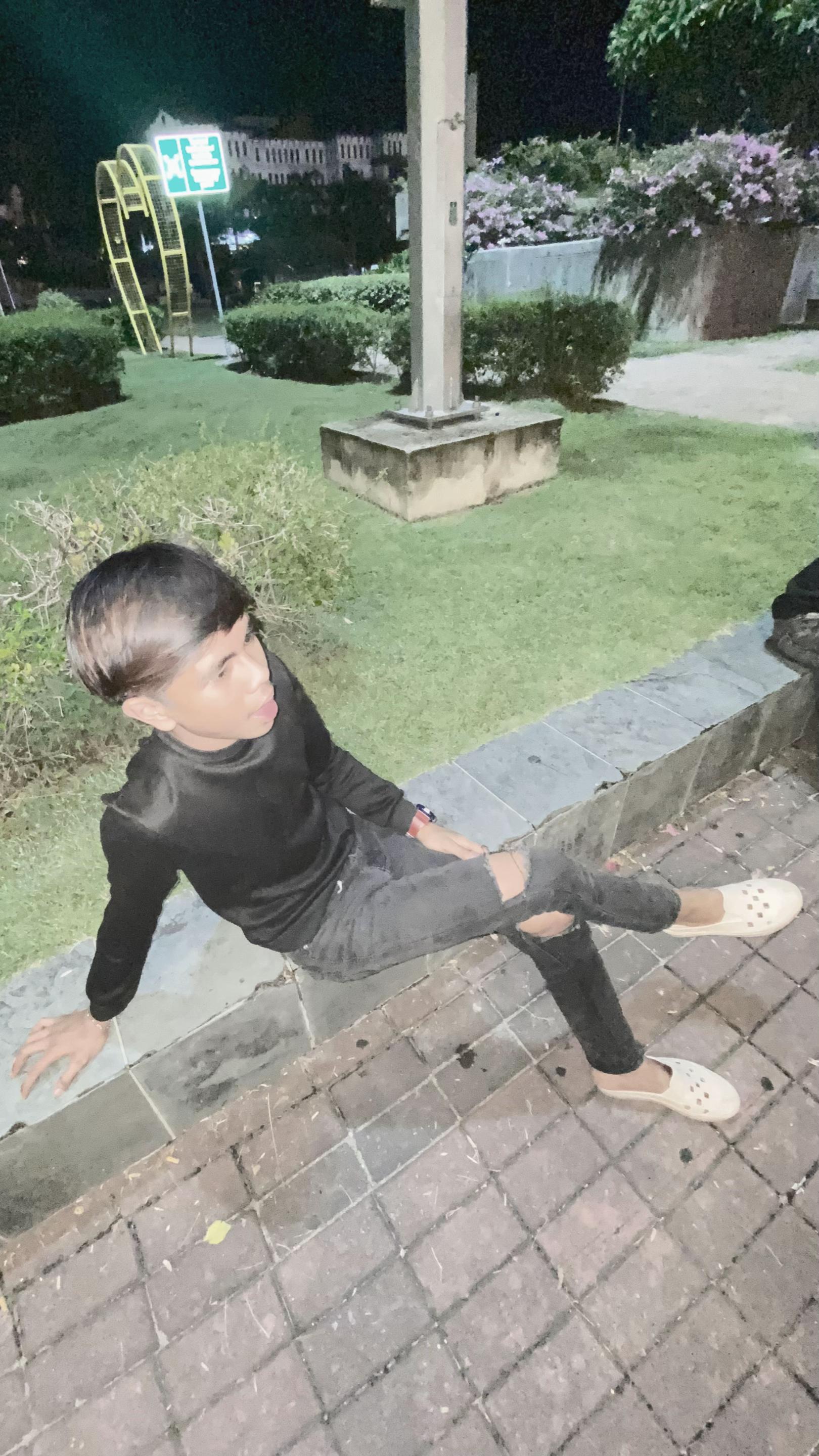 @ajiq🩸
