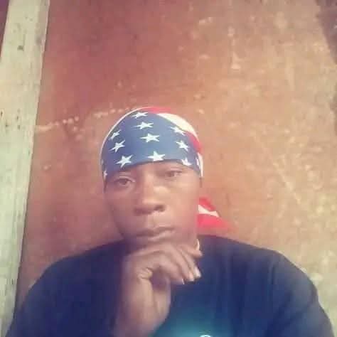 @Mo&iuml;se nalytho