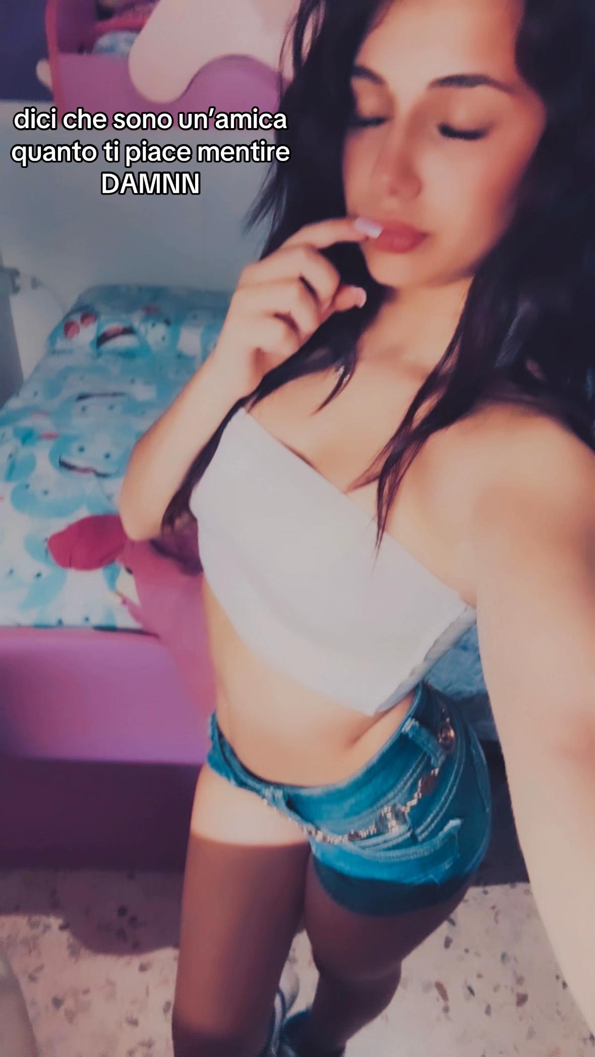 @sono solo depressa btw🫰🏻