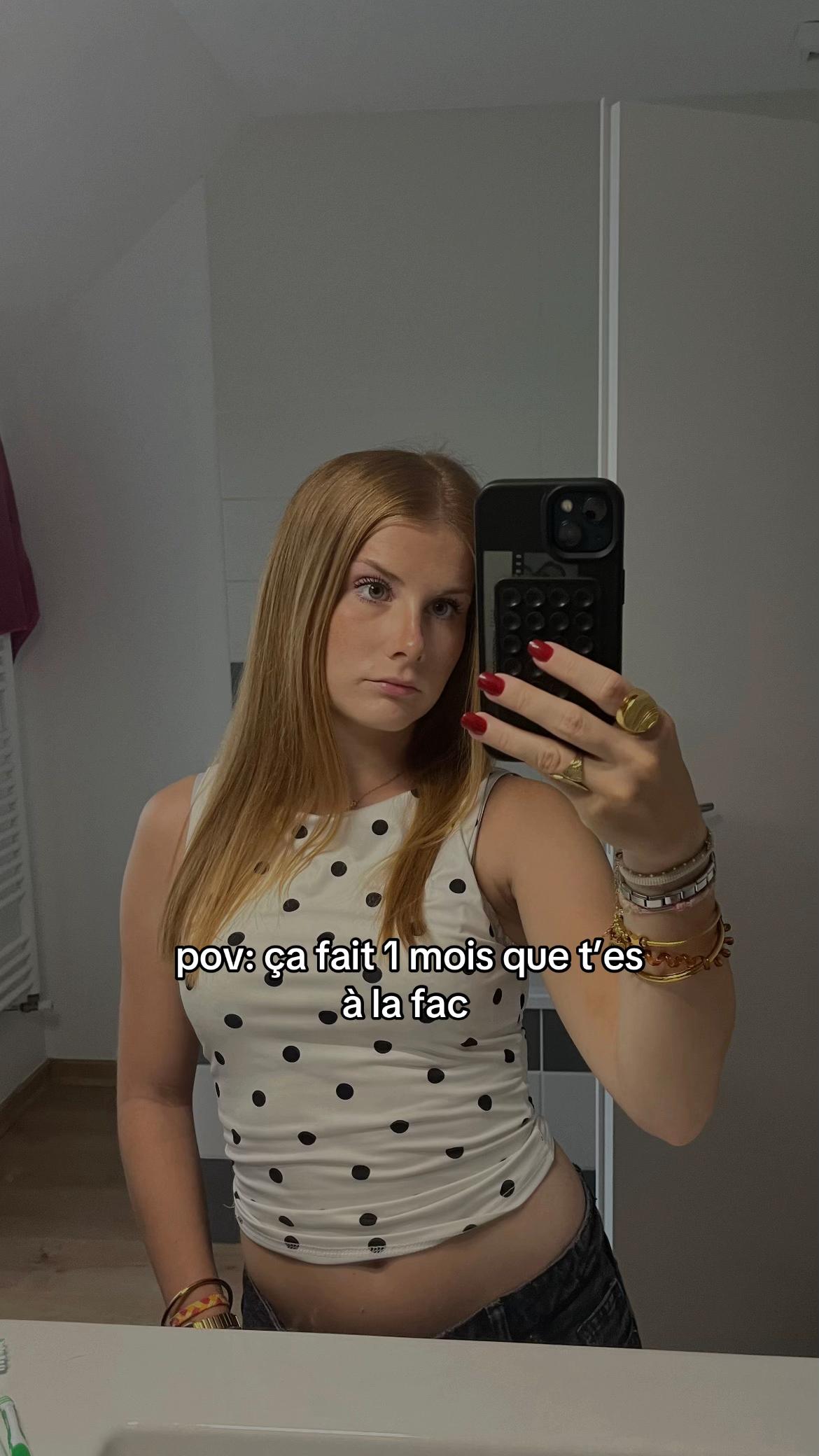 @𝓹𝓪𝓾𝓵𝓲𝓷𝓮 ☆