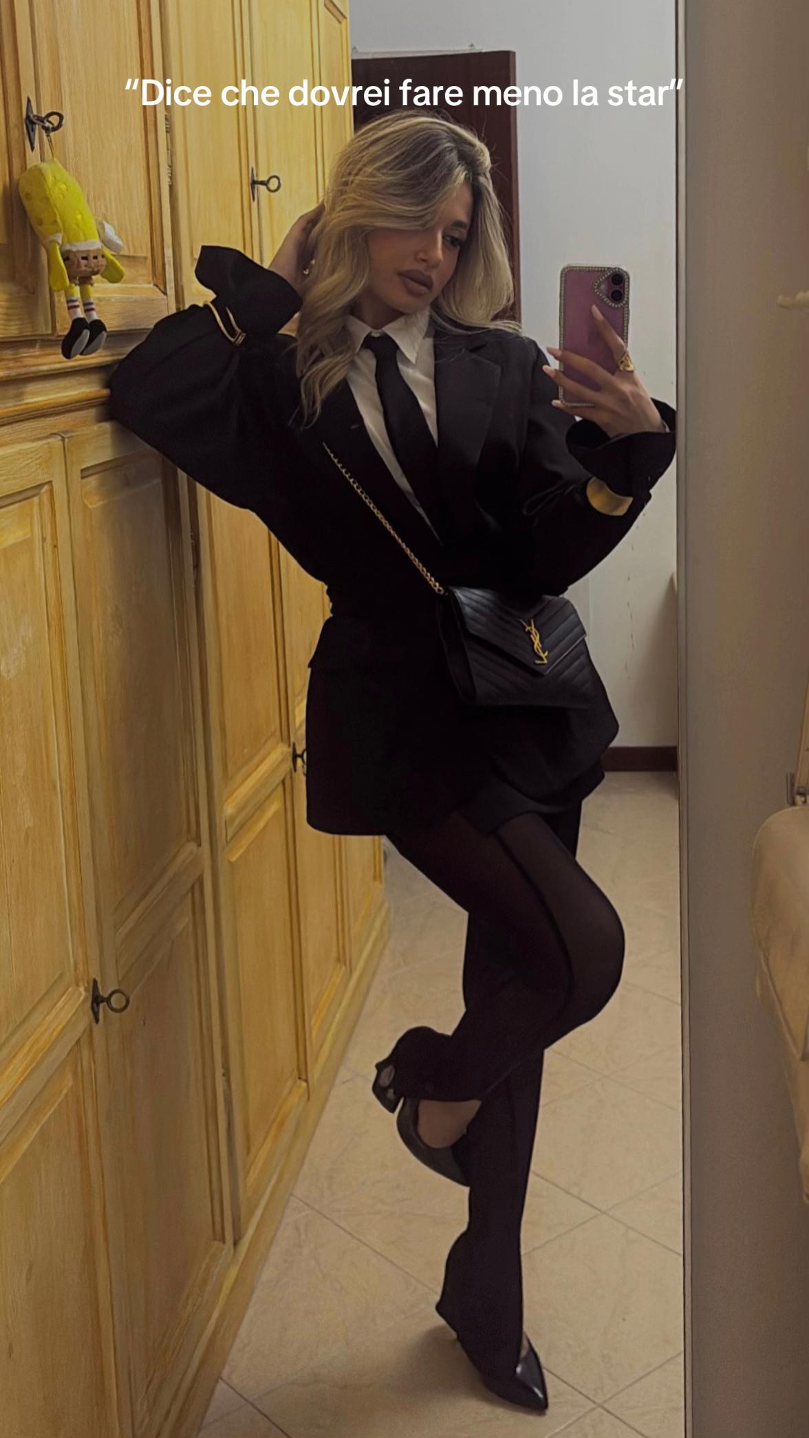 @veronicaderosa___