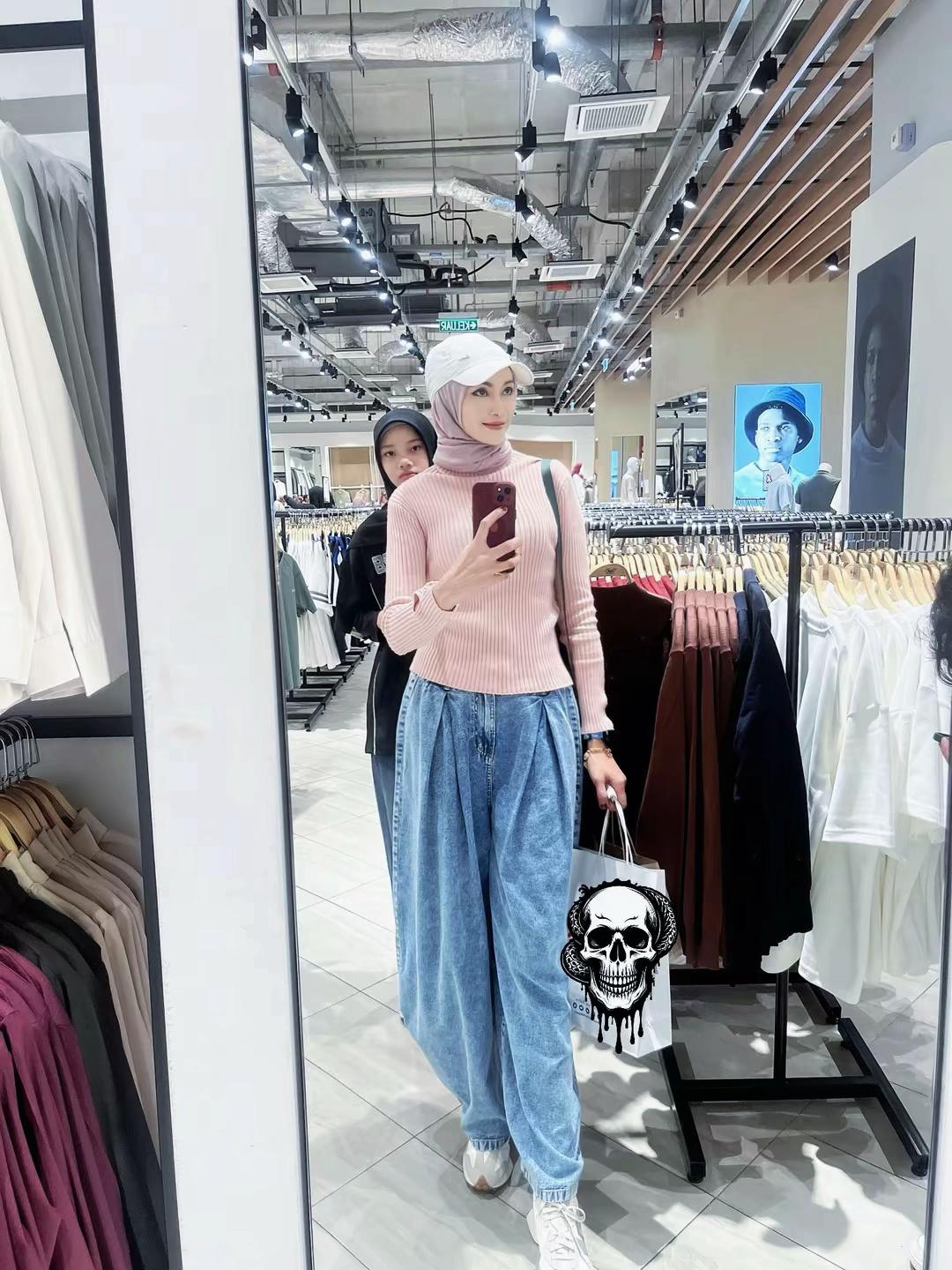 @Azreen❤️🔥