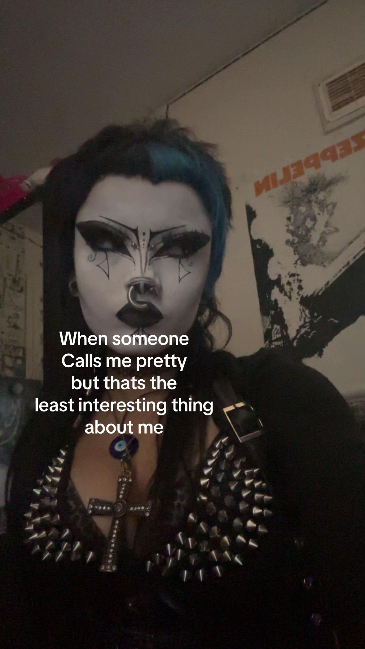 @Meg🦇