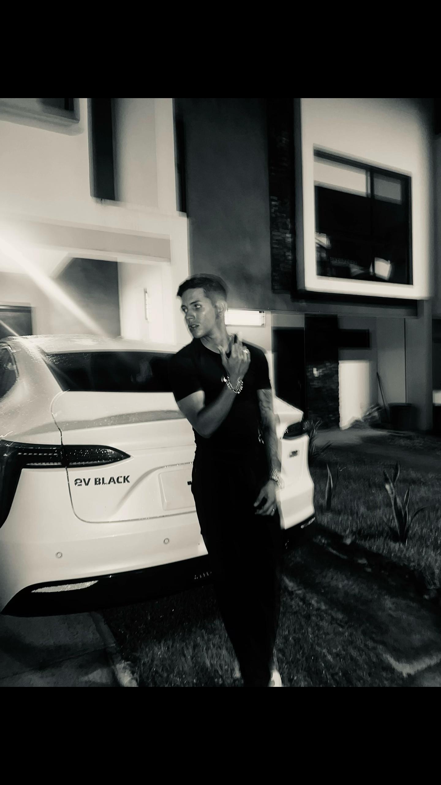 @Alex Logos