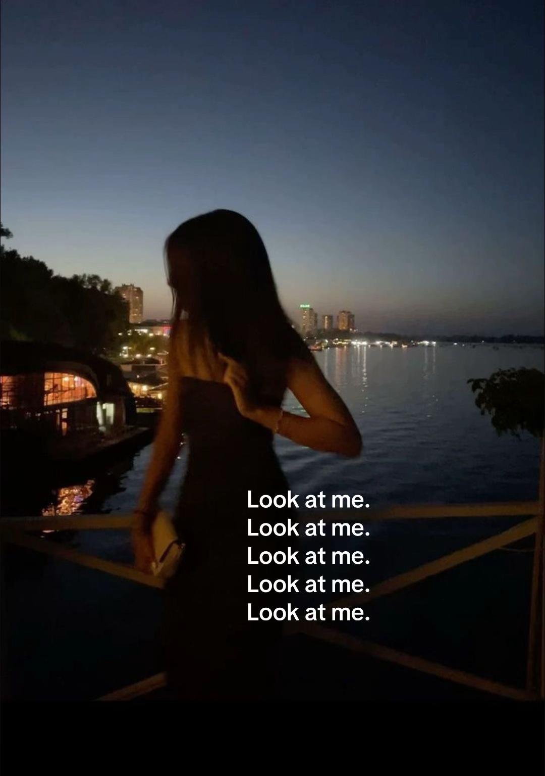 @🦓/🪰