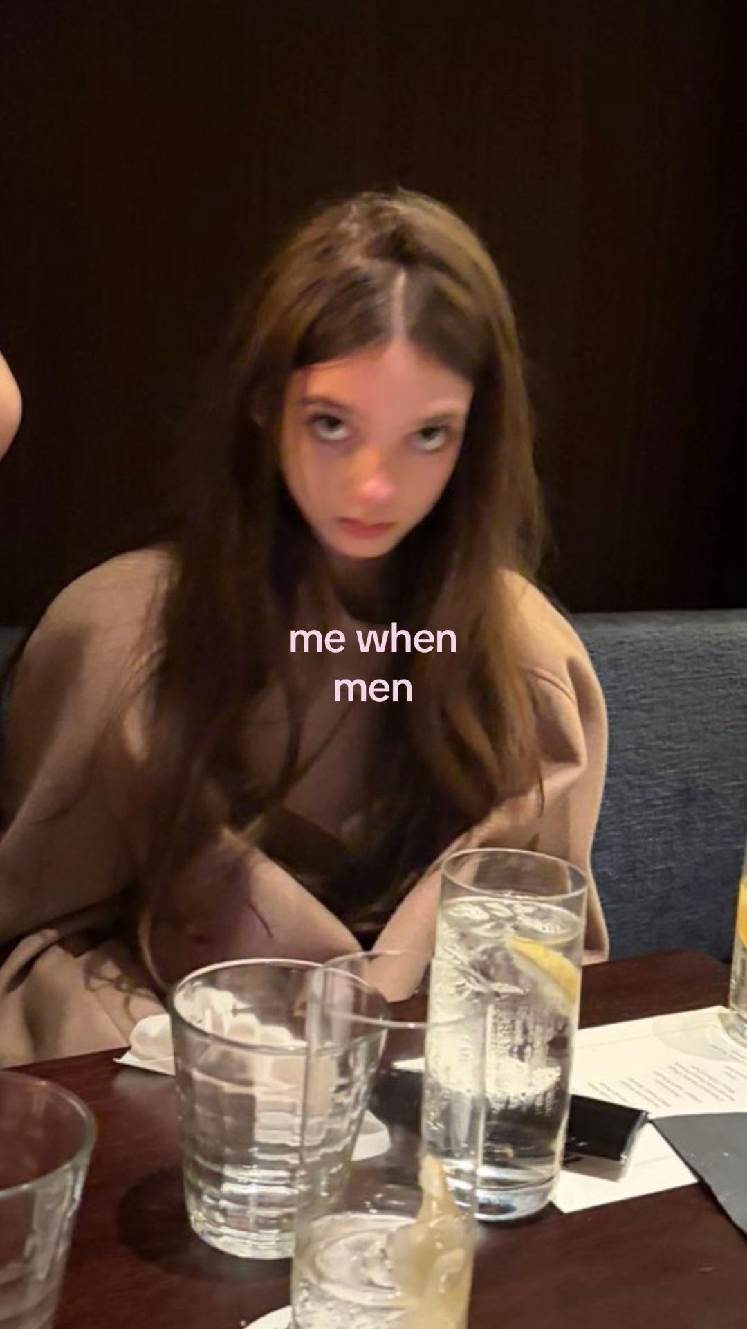 @Chlo ᥫ᭡