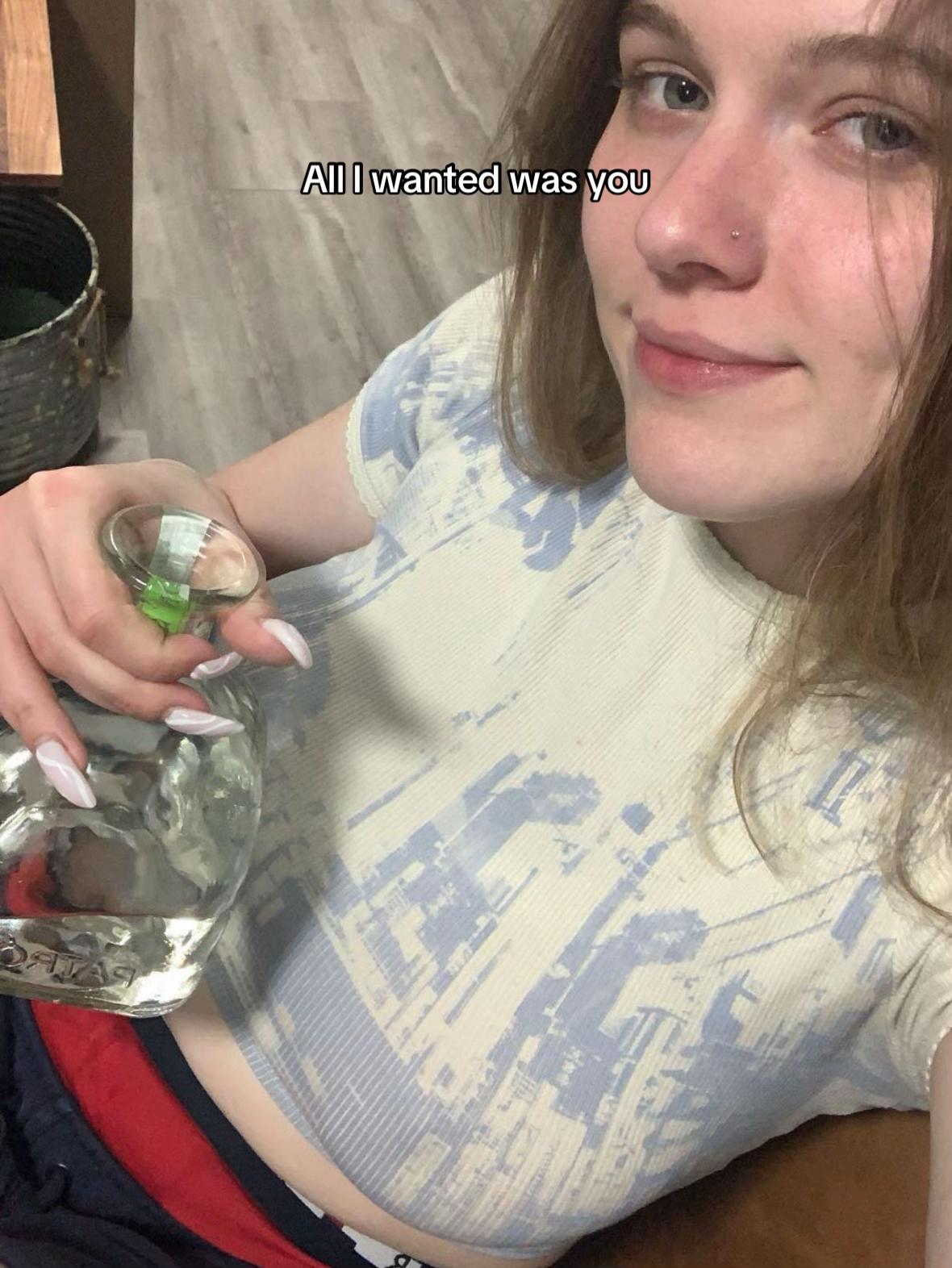 @leavesloneczkoalone