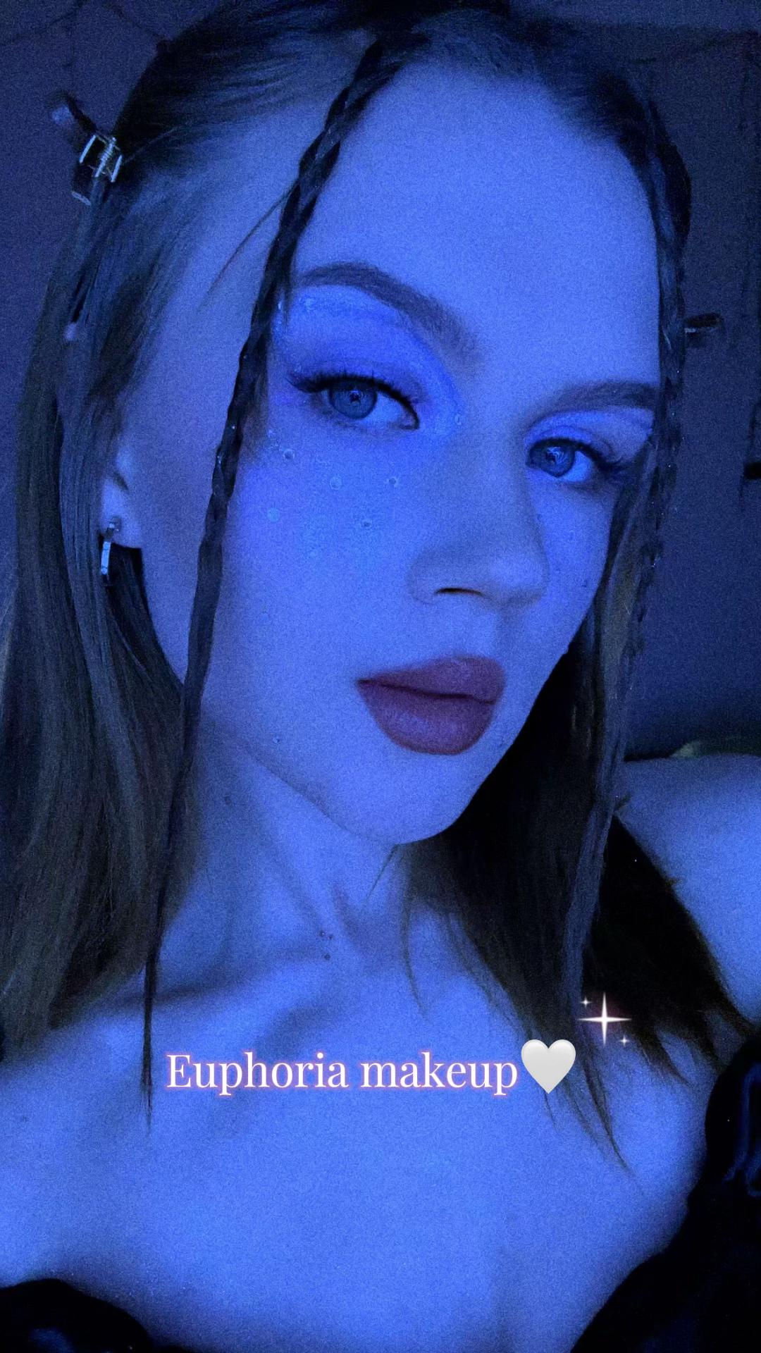 @_lisa23_