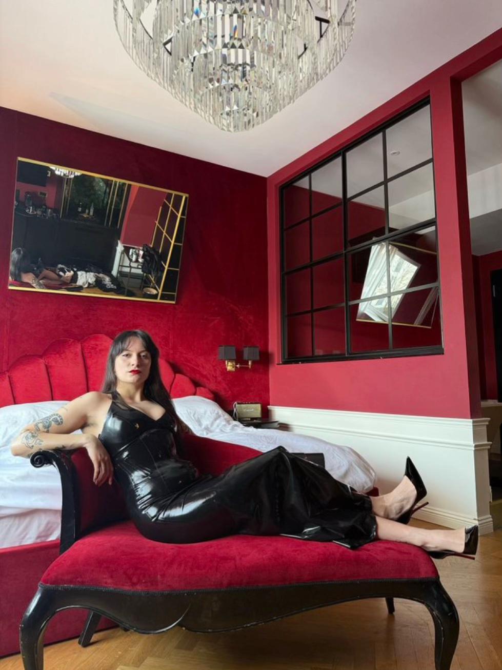 @Goddess latex