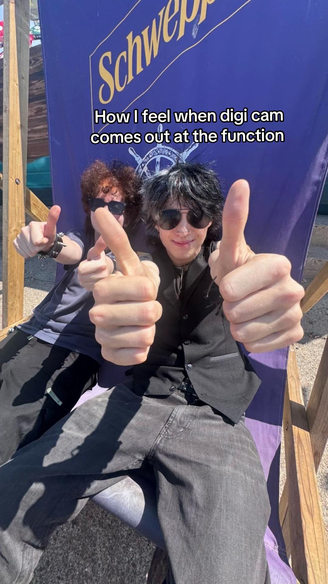 @️H