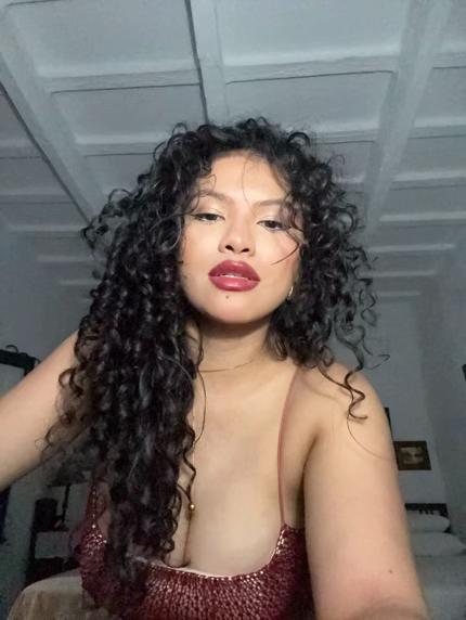 @Esther Garcia💕