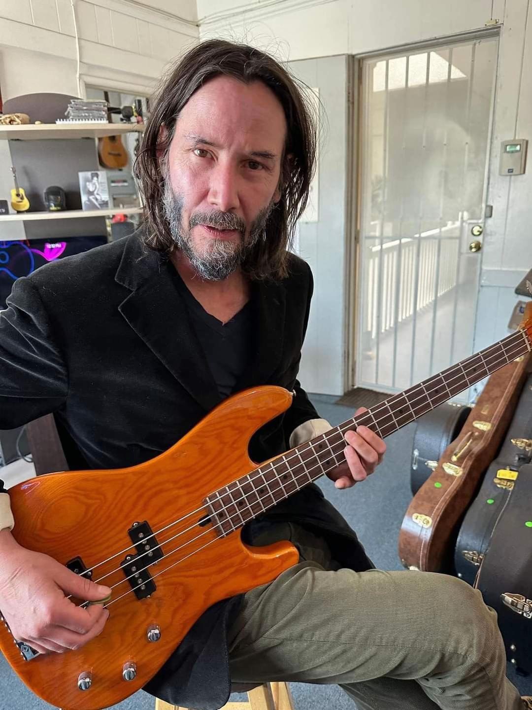 @Keanu Reeves PY