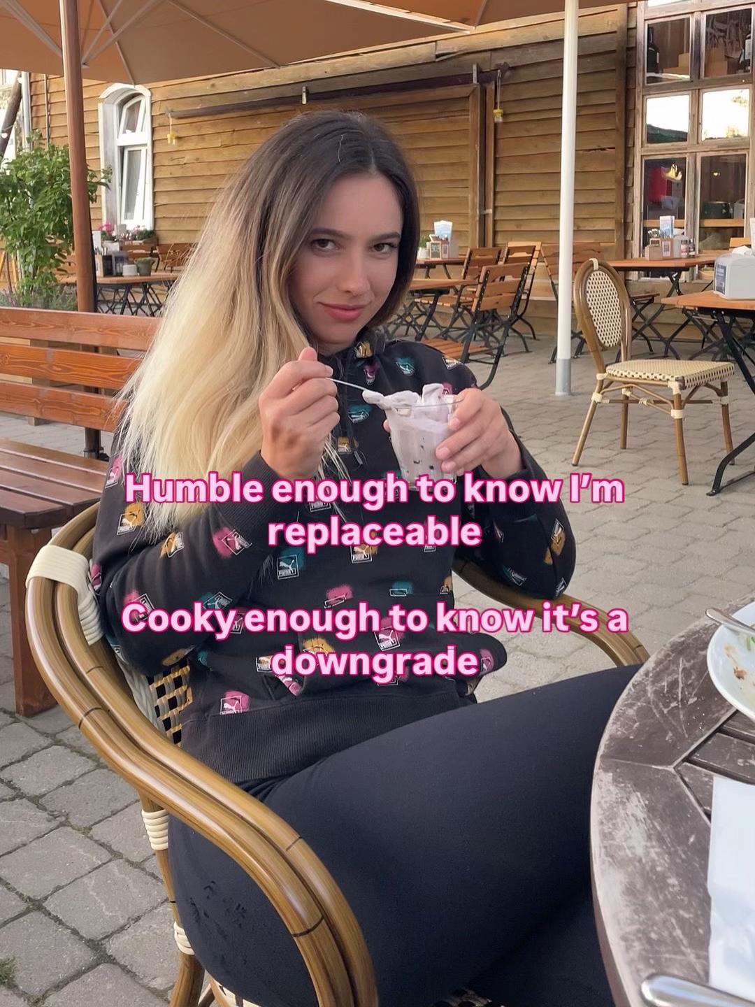 @Elisa🖤 || Booktok📖Lifestyle