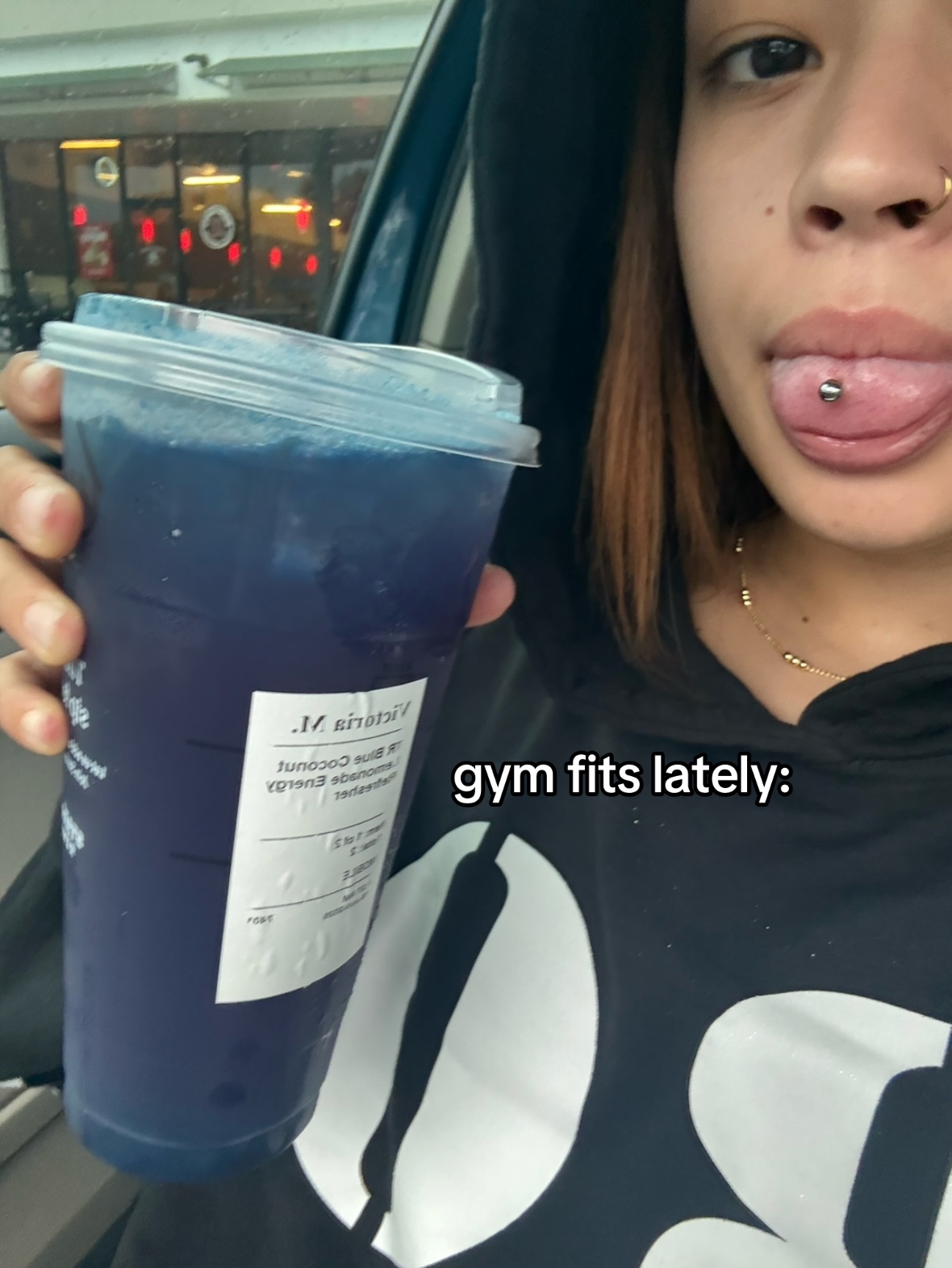 @vickypickyxo