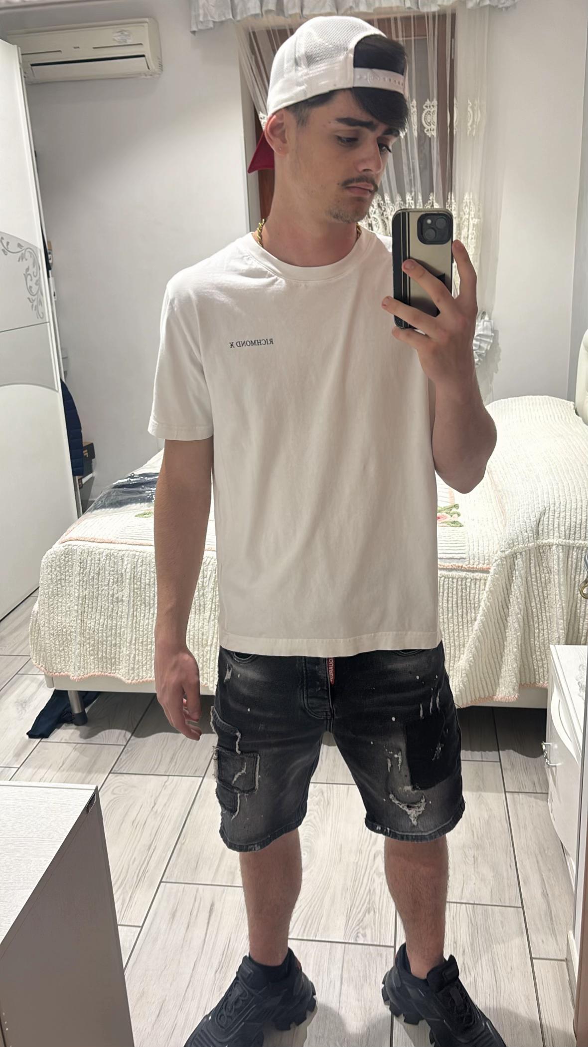 @_angelomaglione_
