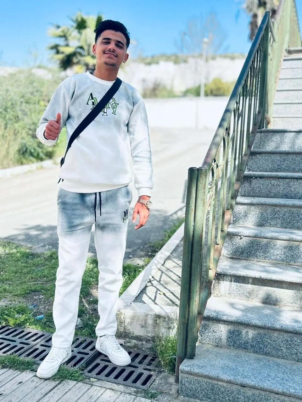 @โ