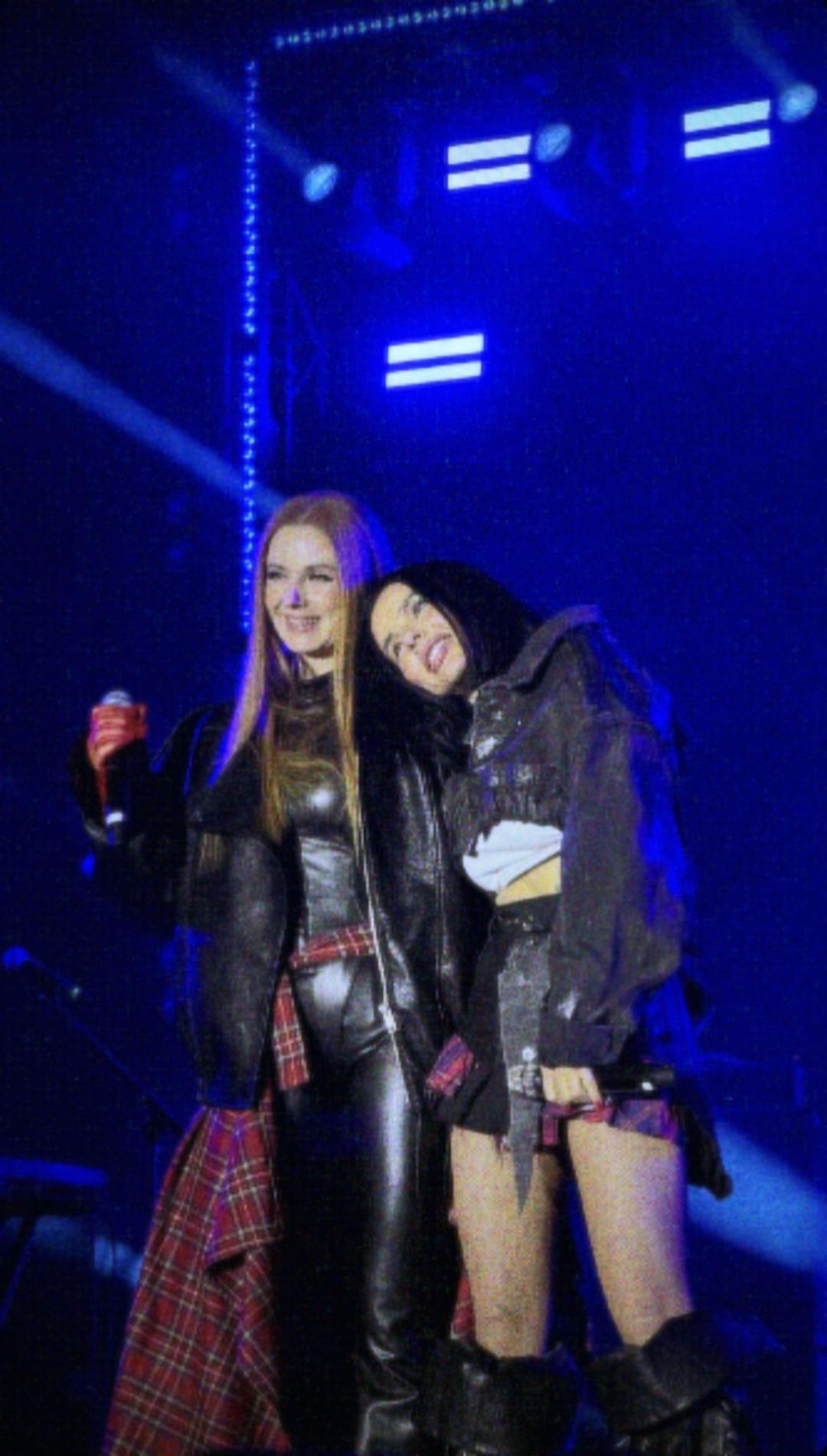 @t.A.T.u.