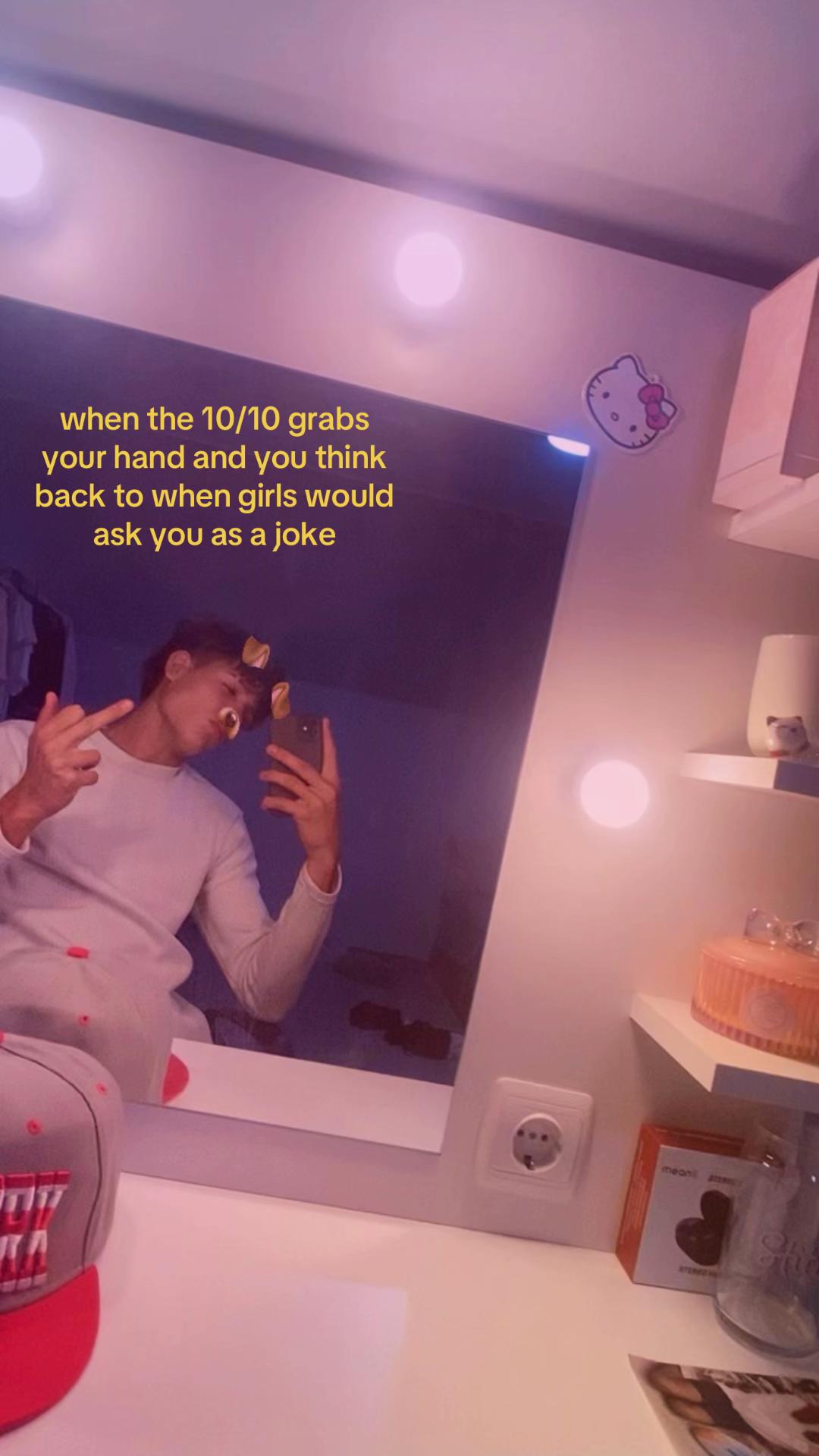 @𝓷𝓸𝓿𝓪𝓴💫
