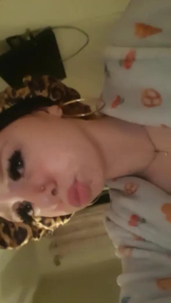 @𝑀🧟&zwj;♀️
