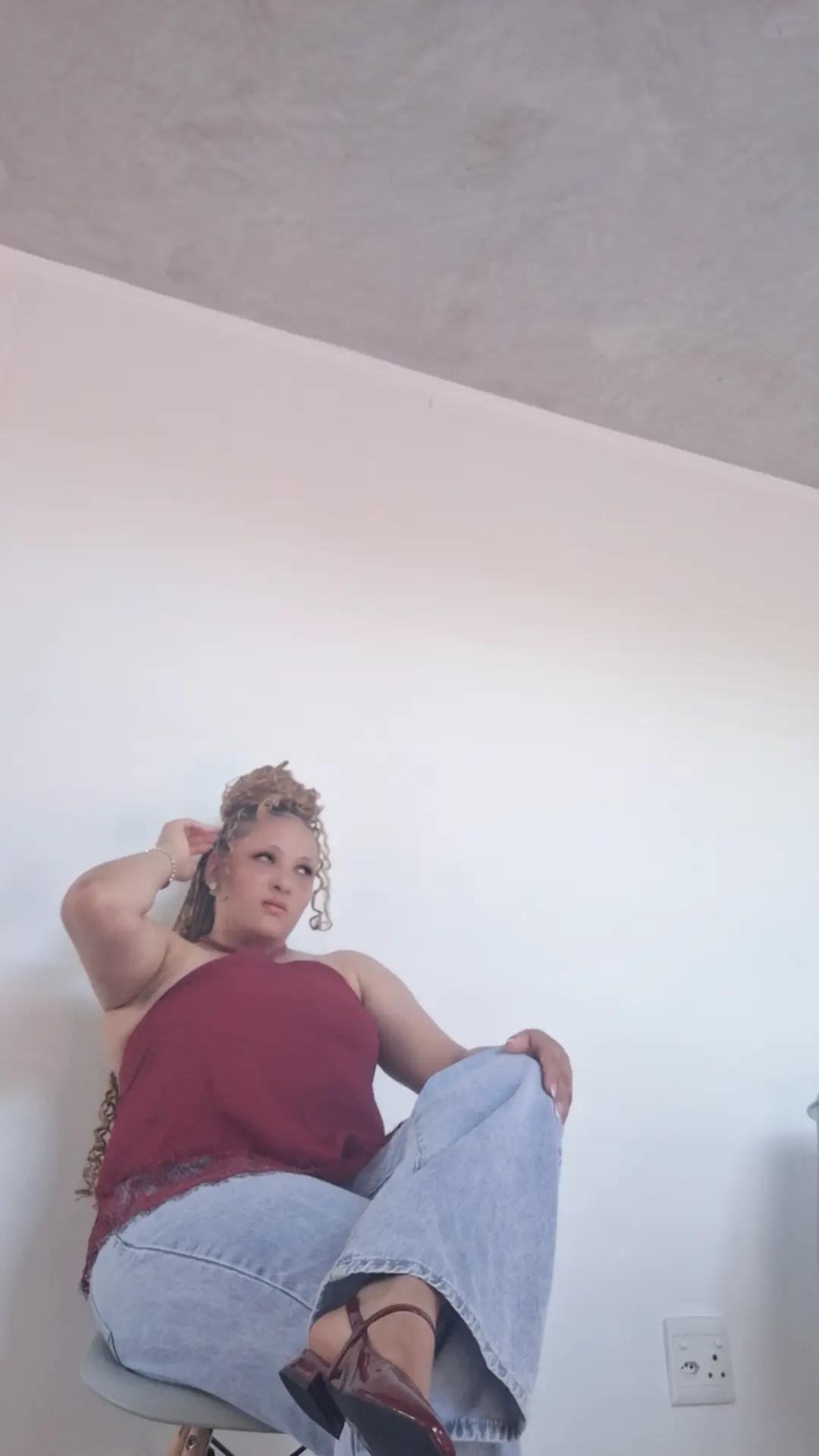 @Vee
