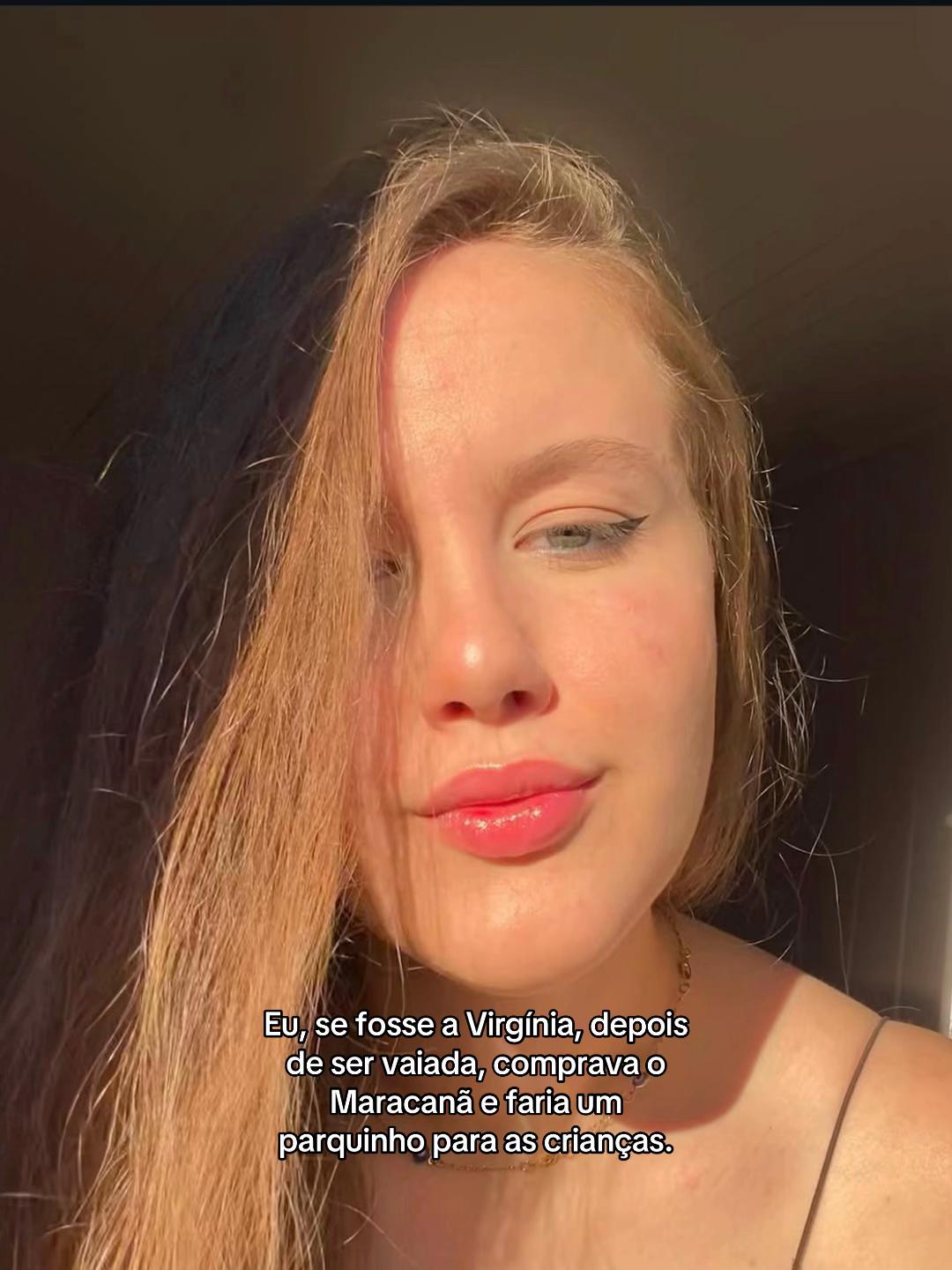 @D&Eacute;BORA🐝